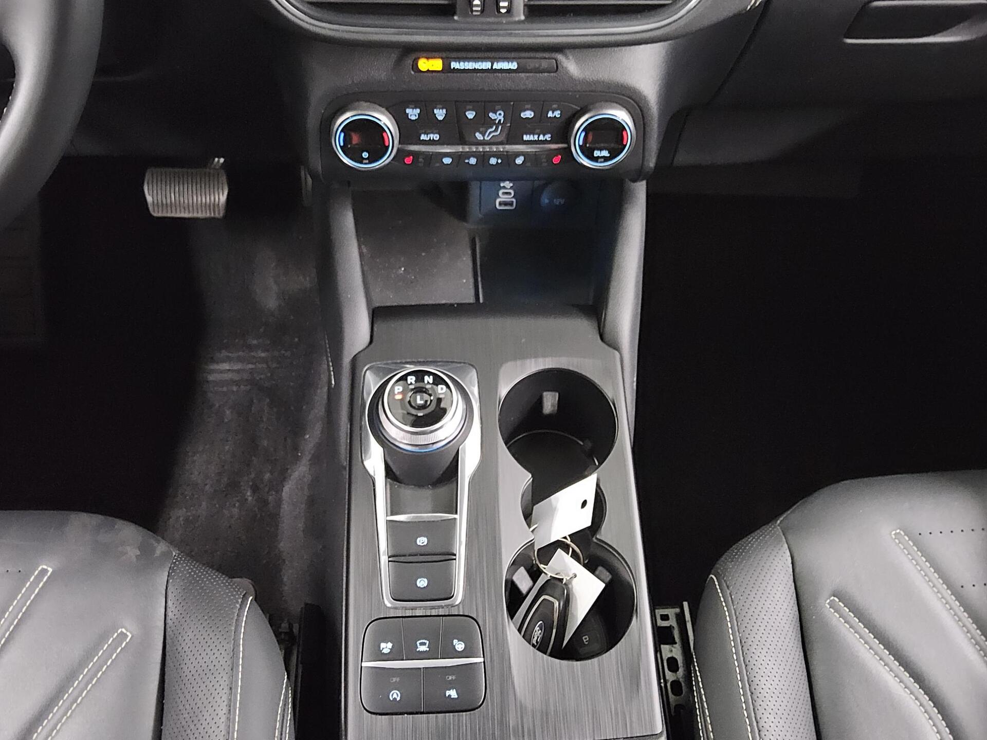 Ford Kuga 2.0 EB Vignale Leder Navi HuD LED RFK ACC 6