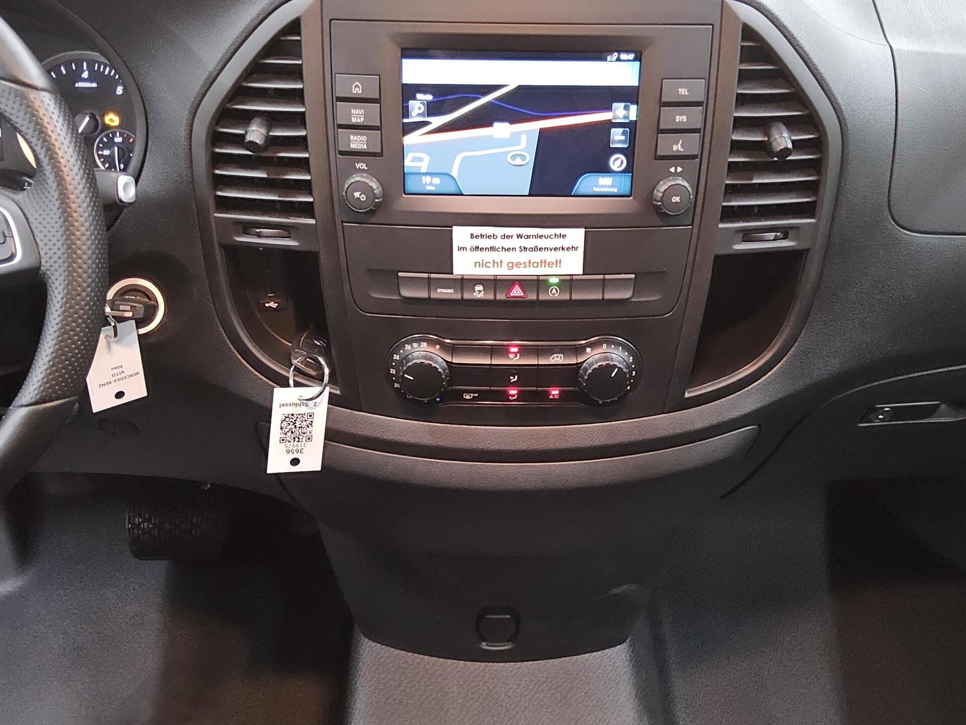 Mercedes-Benz Vito Tourer 114 CDI extralang 8-Sitze Navi RFK 6