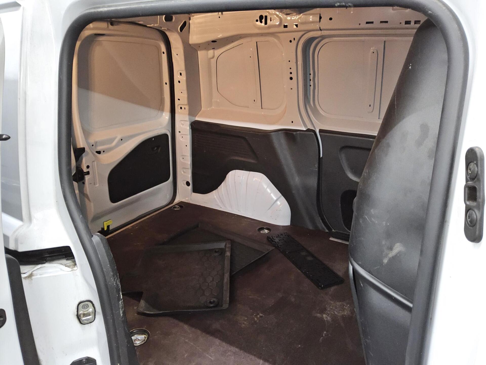 Opel Combo Cargo 1.5 D Kasten Klima Tempomat PDC 12
