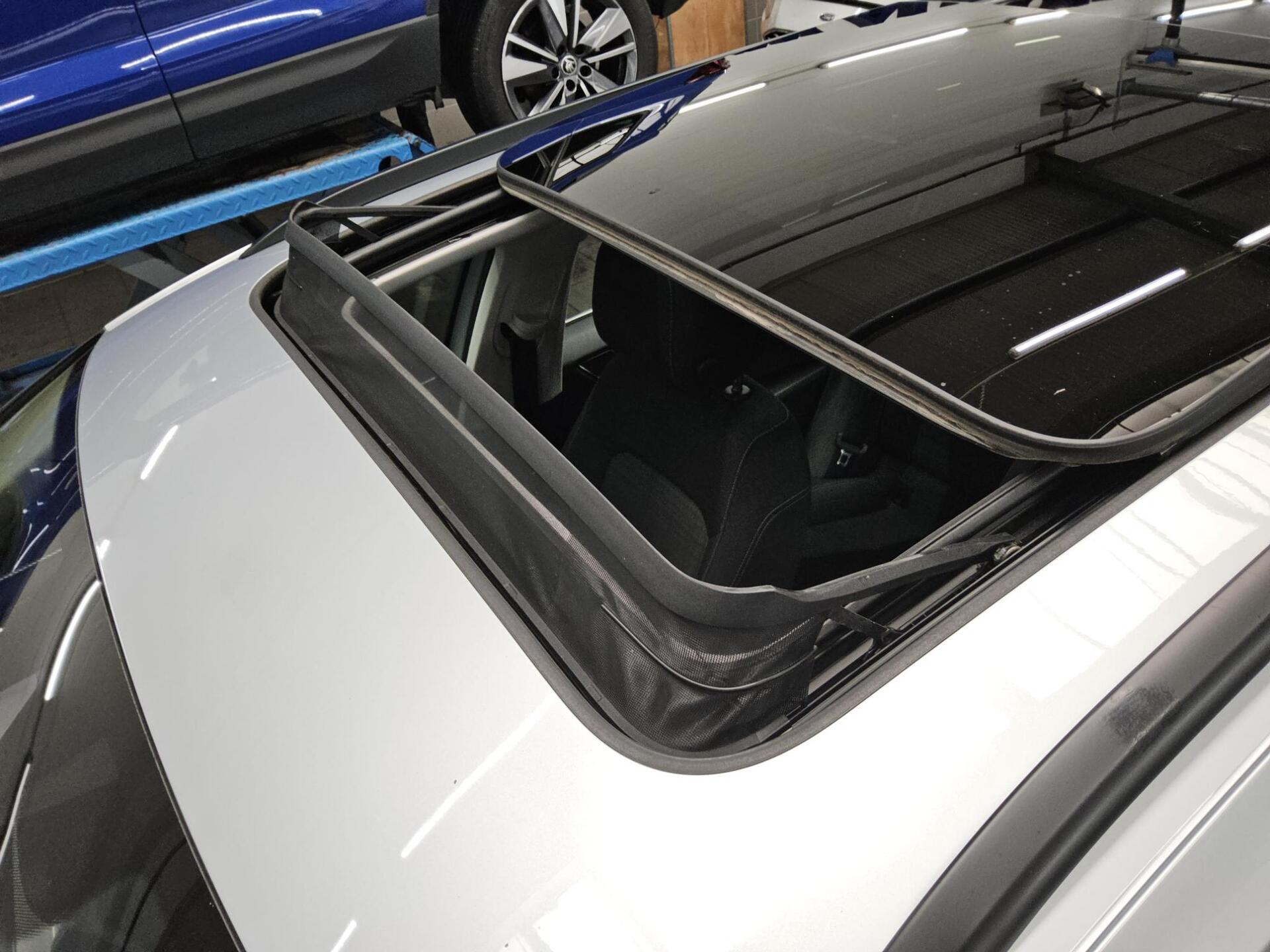 Volkswagen Passat Var. 2.0 TDI Business Navi Pano HuD AHK 11