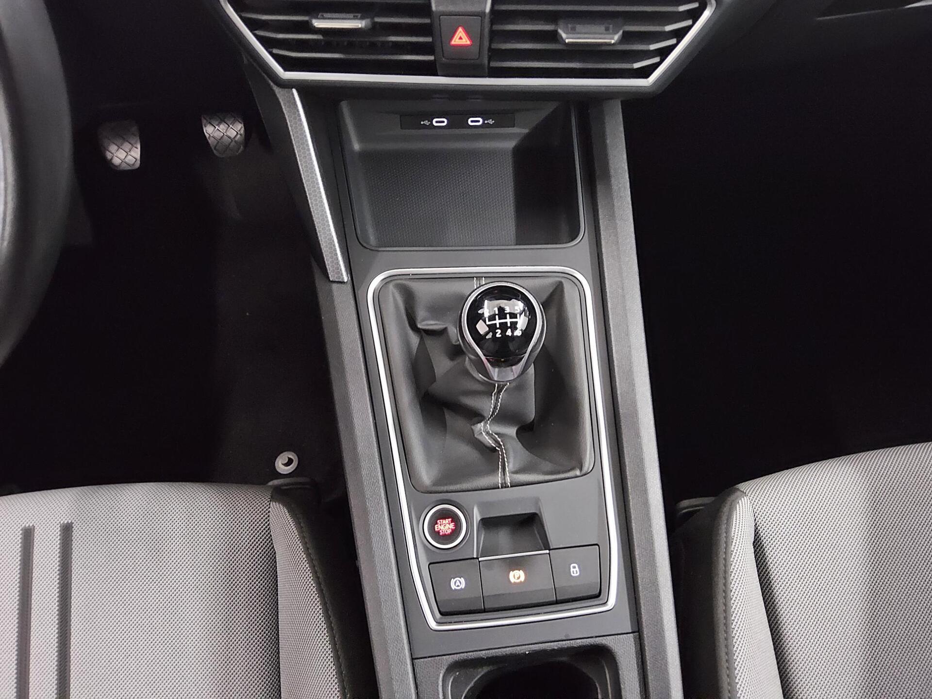 Seat Leon Sportstourer 2.0 TDI Style Navi LED vc Shz 6