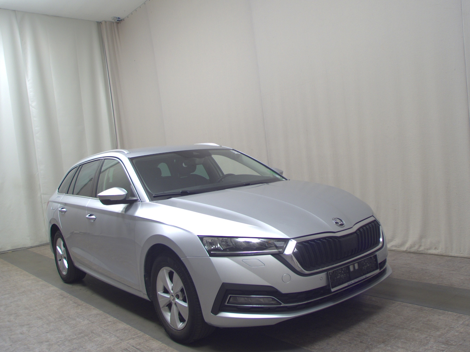 Skoda Octavia Kombi 2.0 TDI Ambition T-Leder Navi LED 3