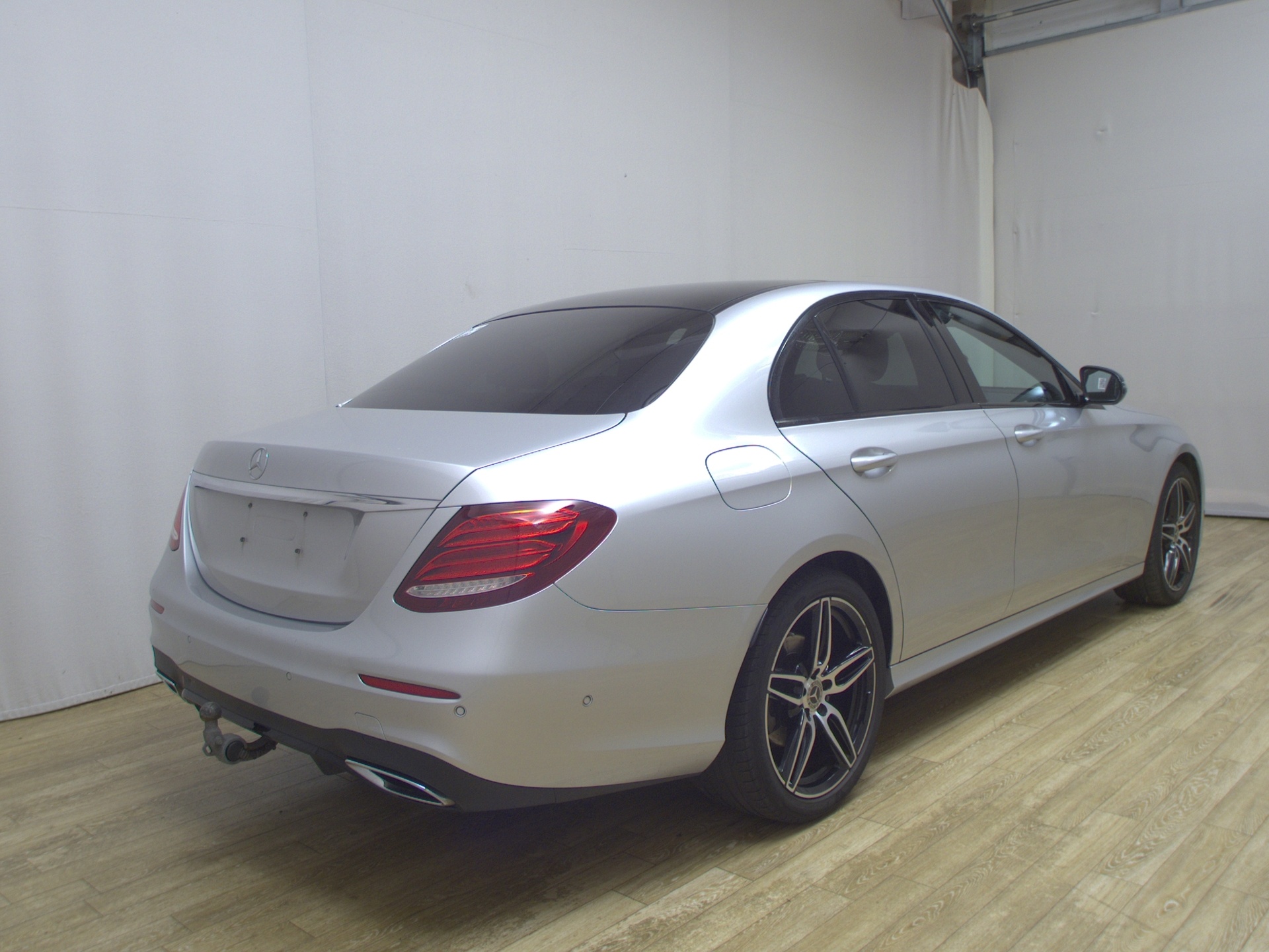 Mercedes-Benz E 220 d AMG-Line Night Widescreen Burm. Pano 4