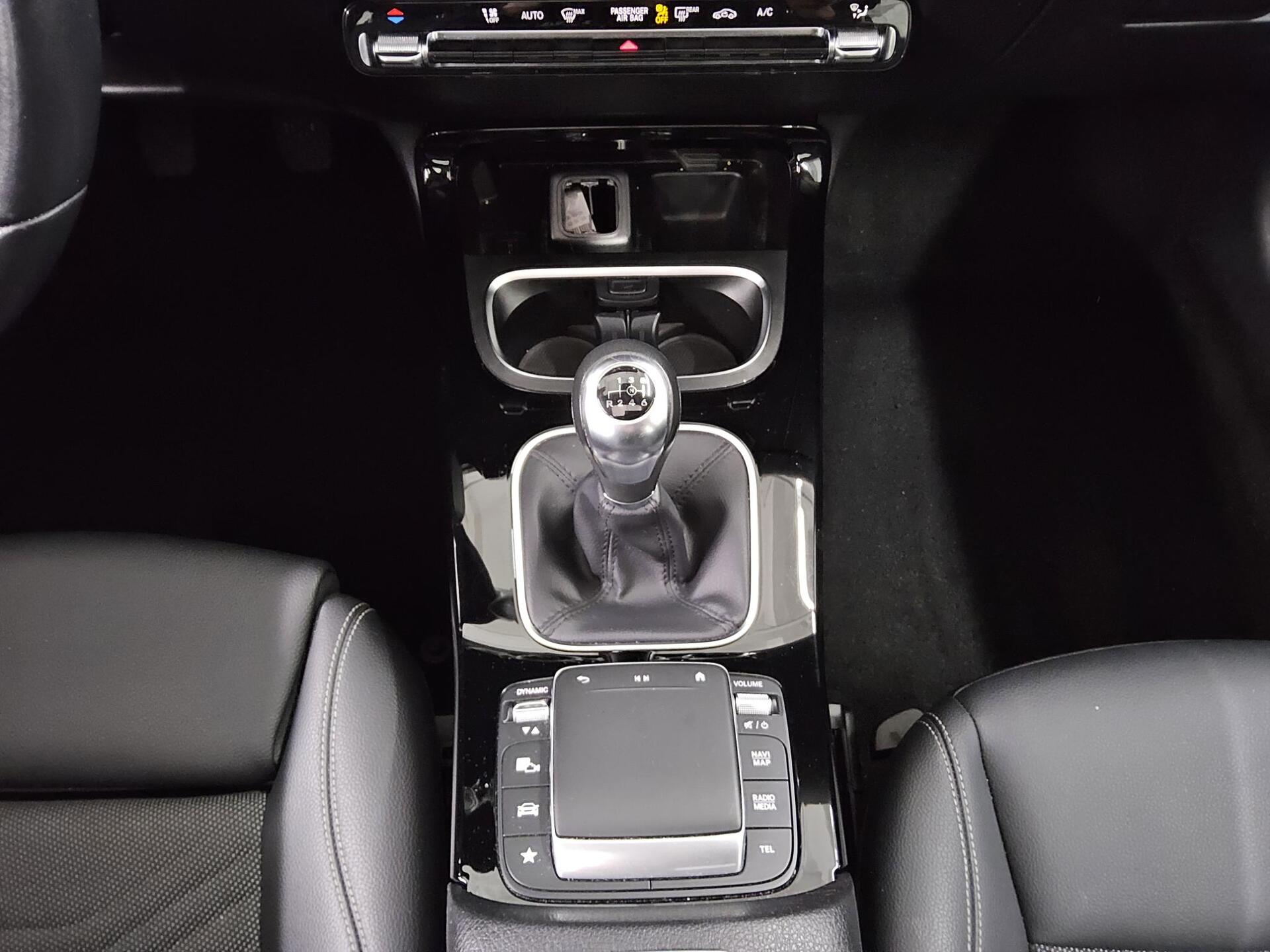 Mercedes-Benz B 180 d Style T-Leder Navi LED Panorama AHK 6