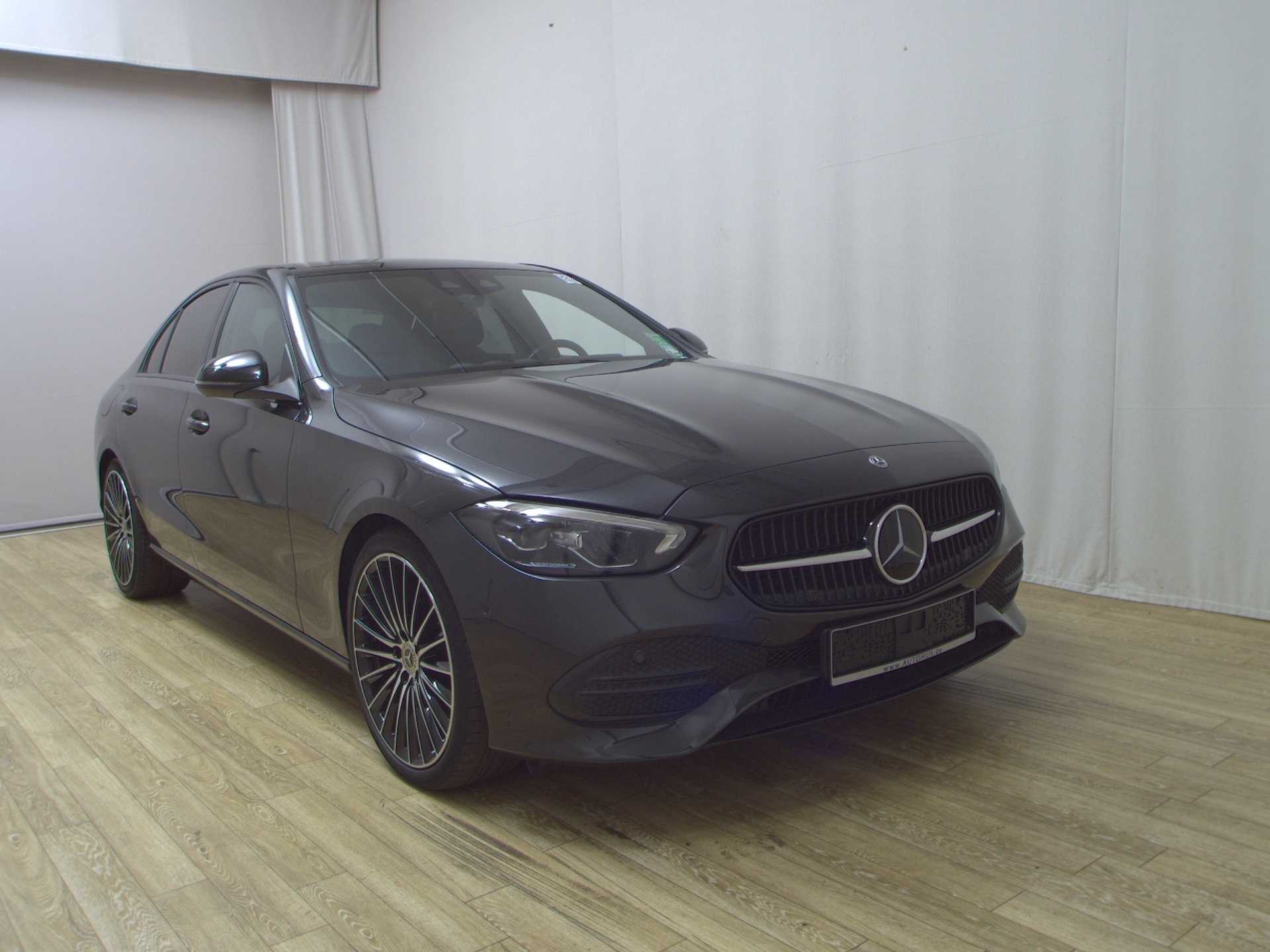 Mercedes-Benz C 200 d Avantgarde Night Pano Navi LED Distr.+ 3