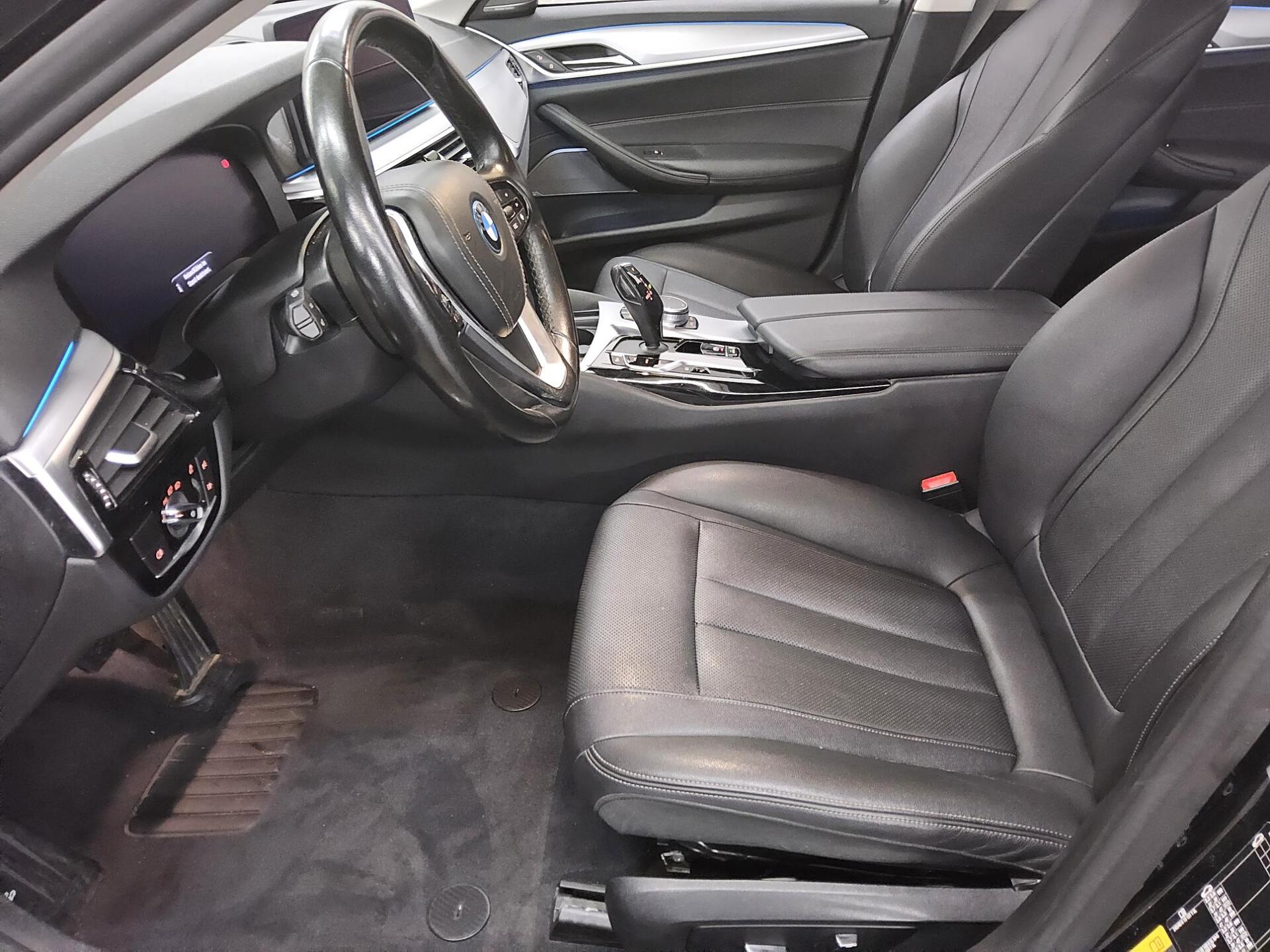 BMW 530e Touring Leder Navi LED+ LC-Pro H-K AHK RFK 9