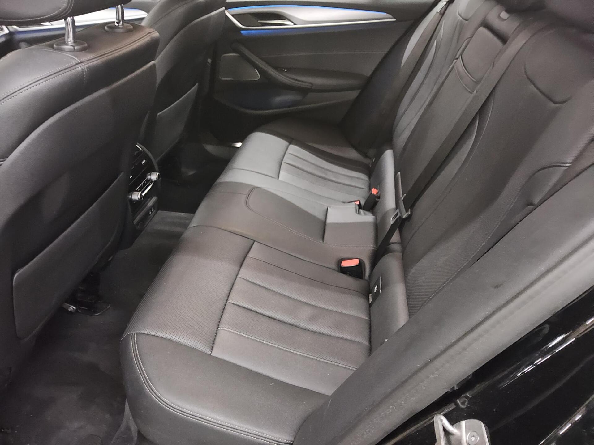 BMW 530e Touring Leder Navi LED+ LC-Pro H-K AHK RFK 13