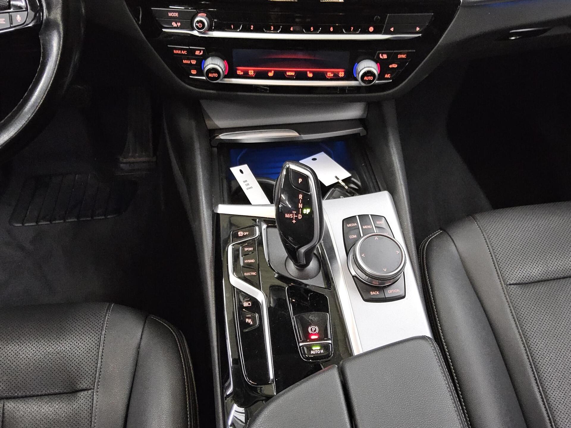 BMW 530e Touring Leder Navi LED+ LC-Pro H-K AHK RFK 6