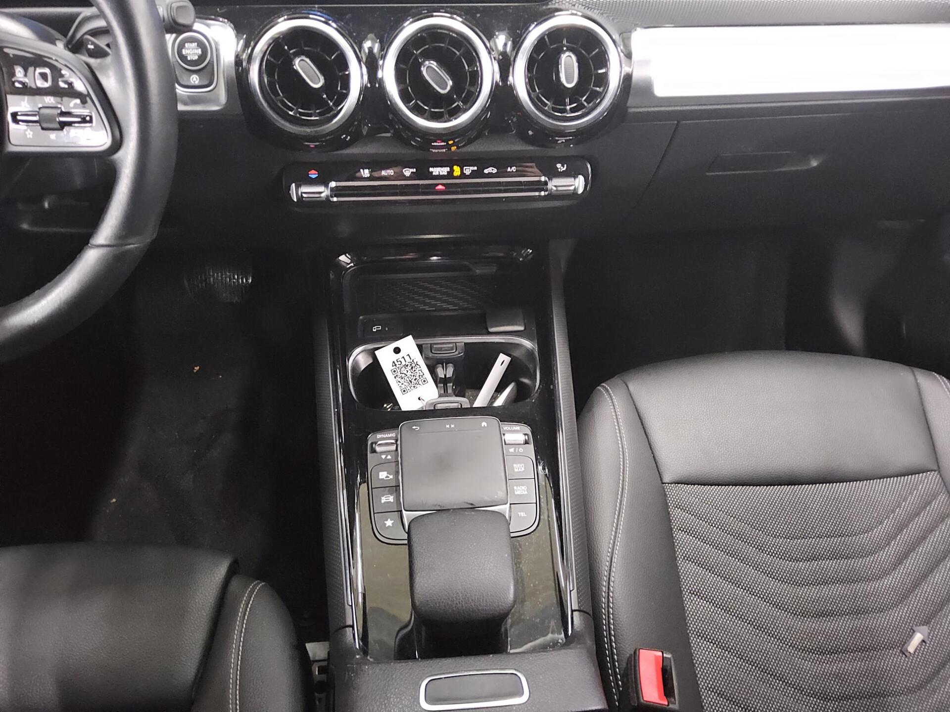 Mercedes-Benz GLB 180 d Style T-Leder Navi LED Kamera 6