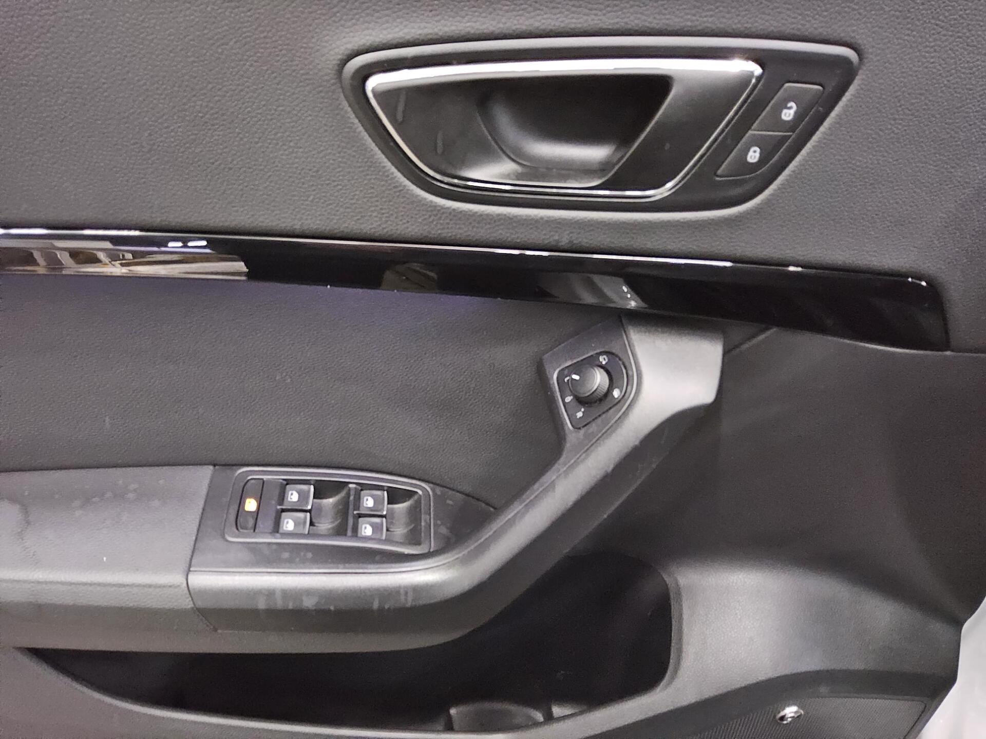 Seat Ateca 1.5 TSI FR Leder Navi LED vc Kessy Spur 10