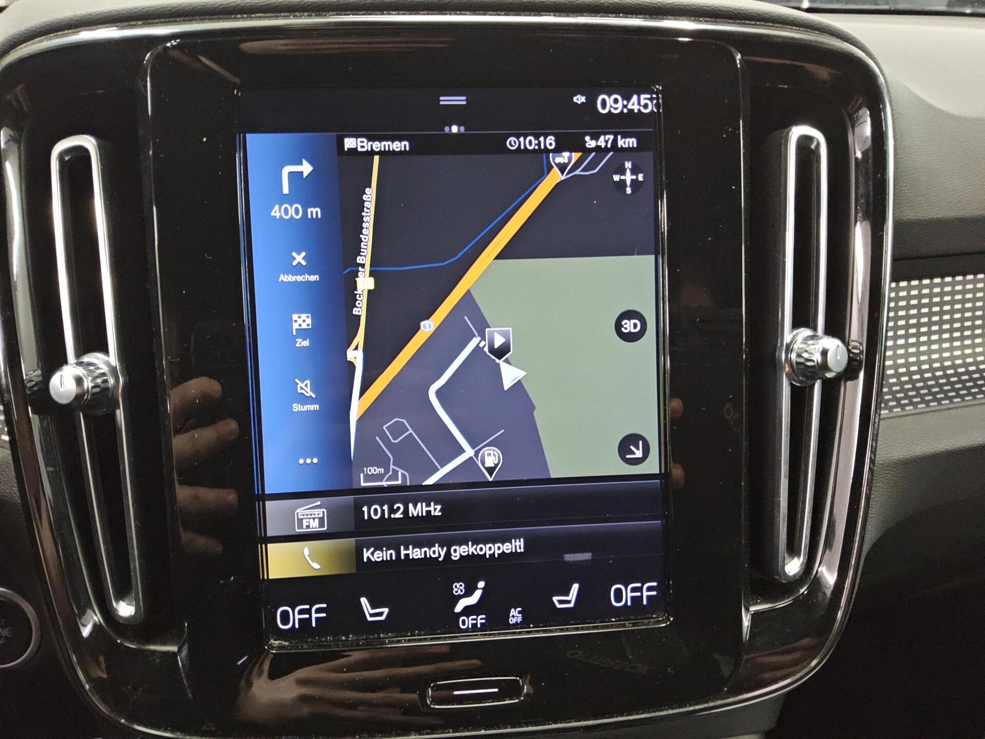 Volvo XC40 D4 AWD R-Design Navi LED RfK StandHzg AHK 7