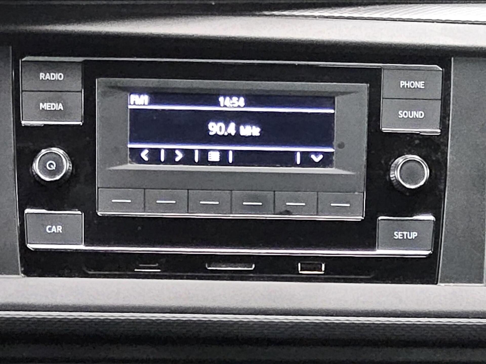 Volkswagen T6.1 Kombi 2.0 TDI 9-Sitze Klima PDC 7