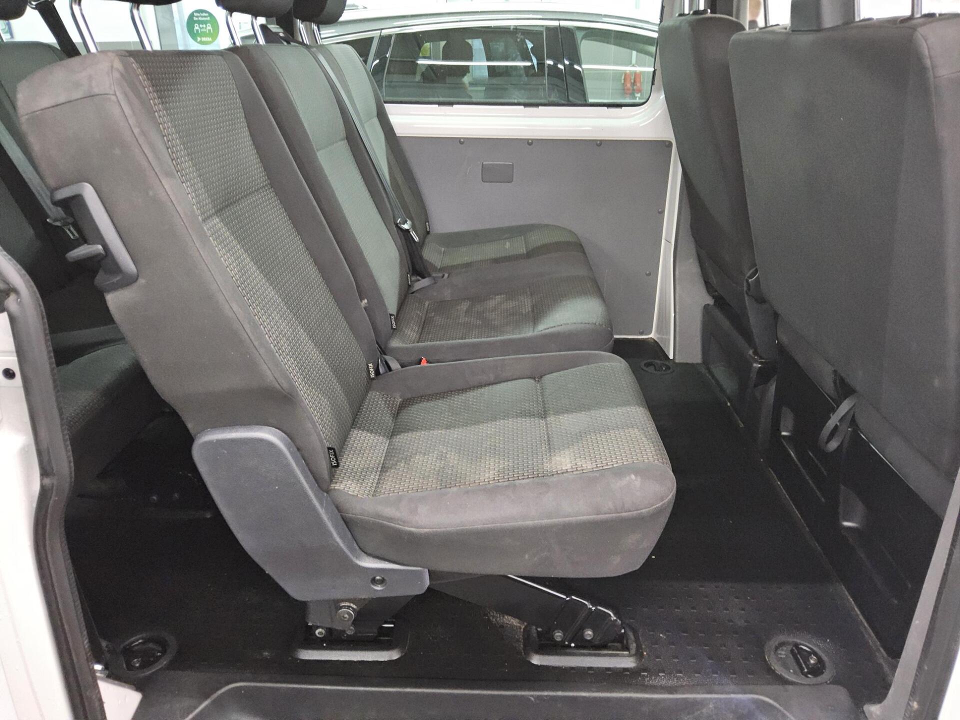 Volkswagen T6.1 Kombi 2.0 TDI 9-Sitze Klima PDC 10