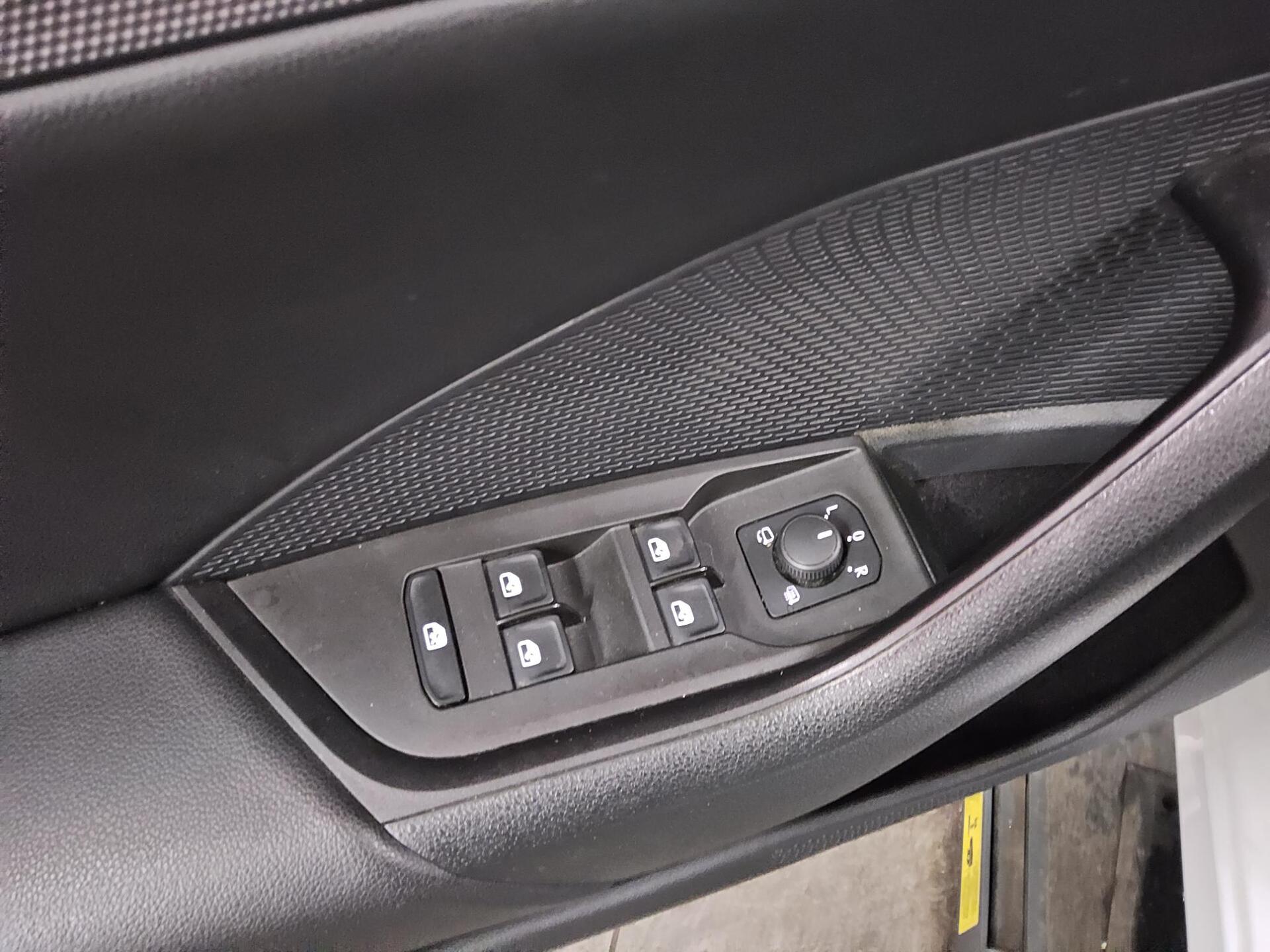 Skoda Octavia Kombi 1.4 TSI Style Navi LED RFK ACC vc 10