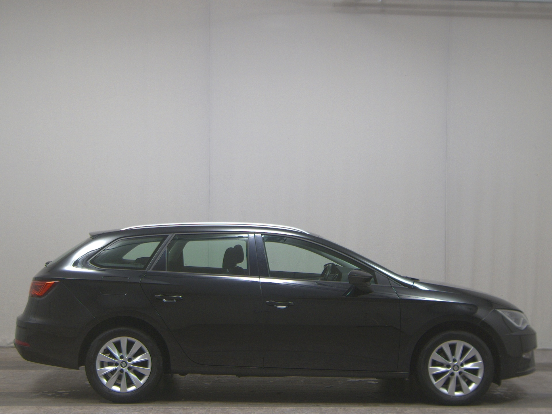 Seat Leon Sportstourer 2.0 TDI Style Navi LED Shz