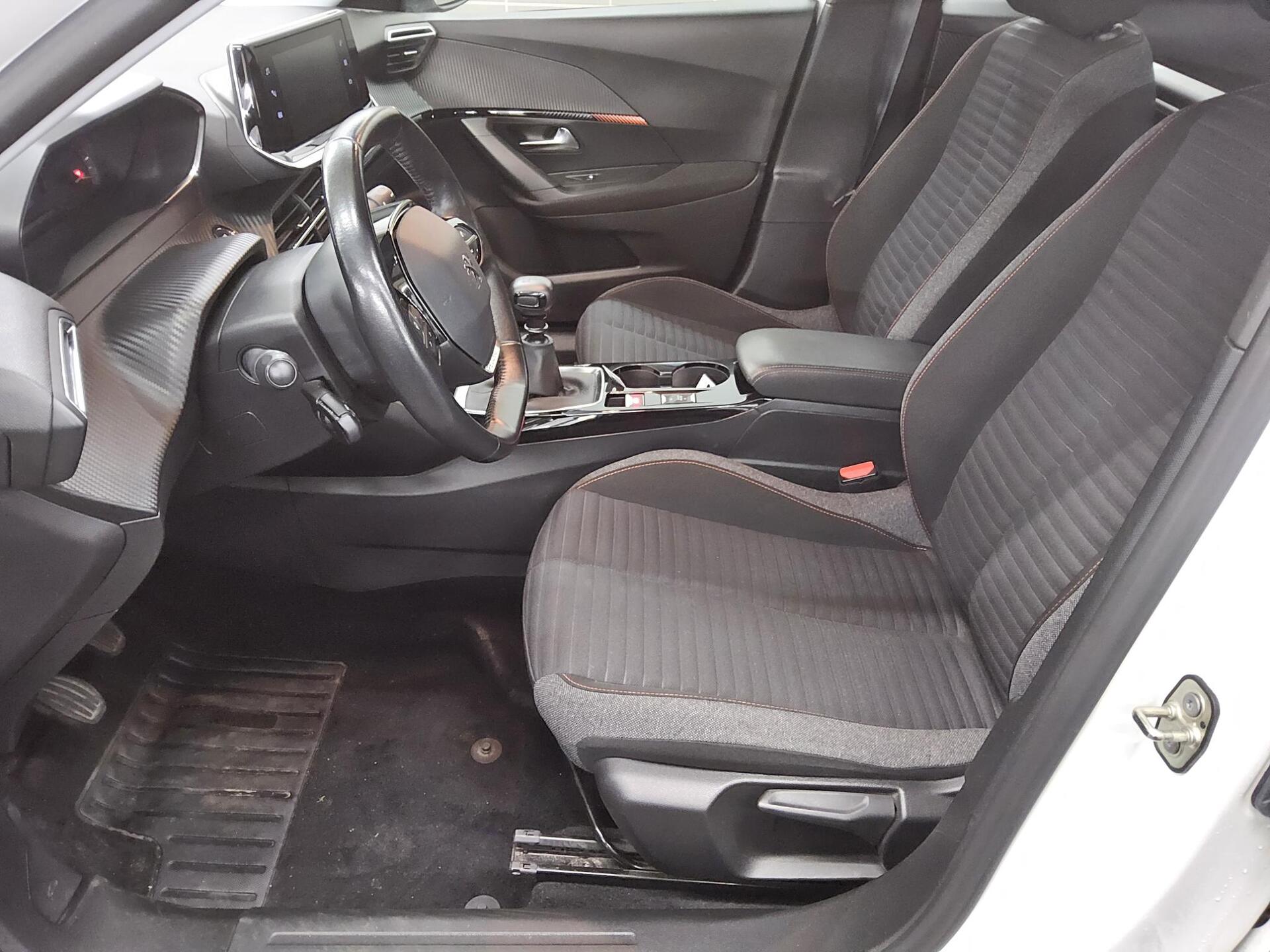 Peugeot 2008 1.5 BlueHDI Active Navi LED AHK Shz PDC DAB 8