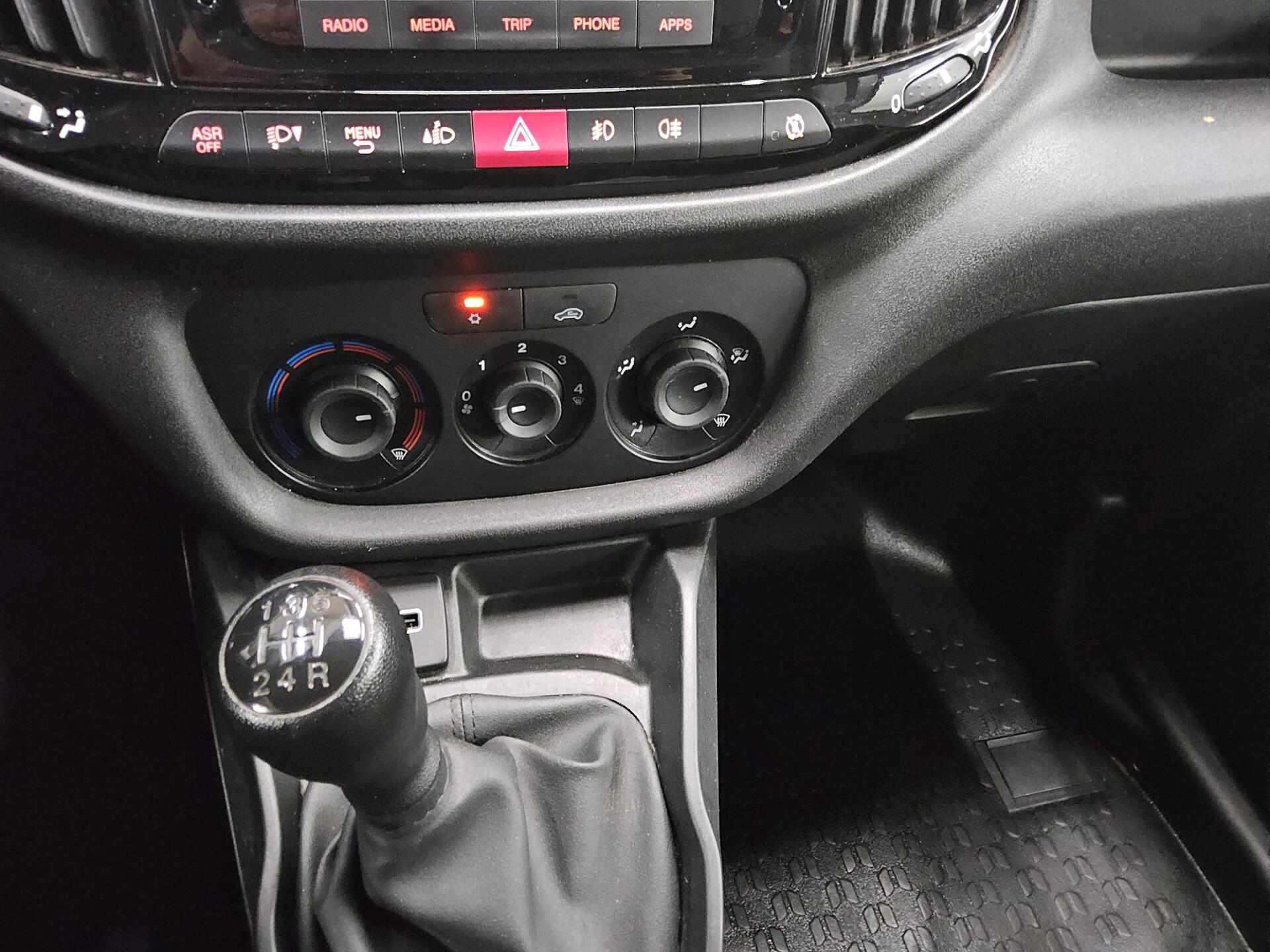 Fiat Doblo Cargo 1.3 Multijet 2-Sitze PDC Tempo Klima 5