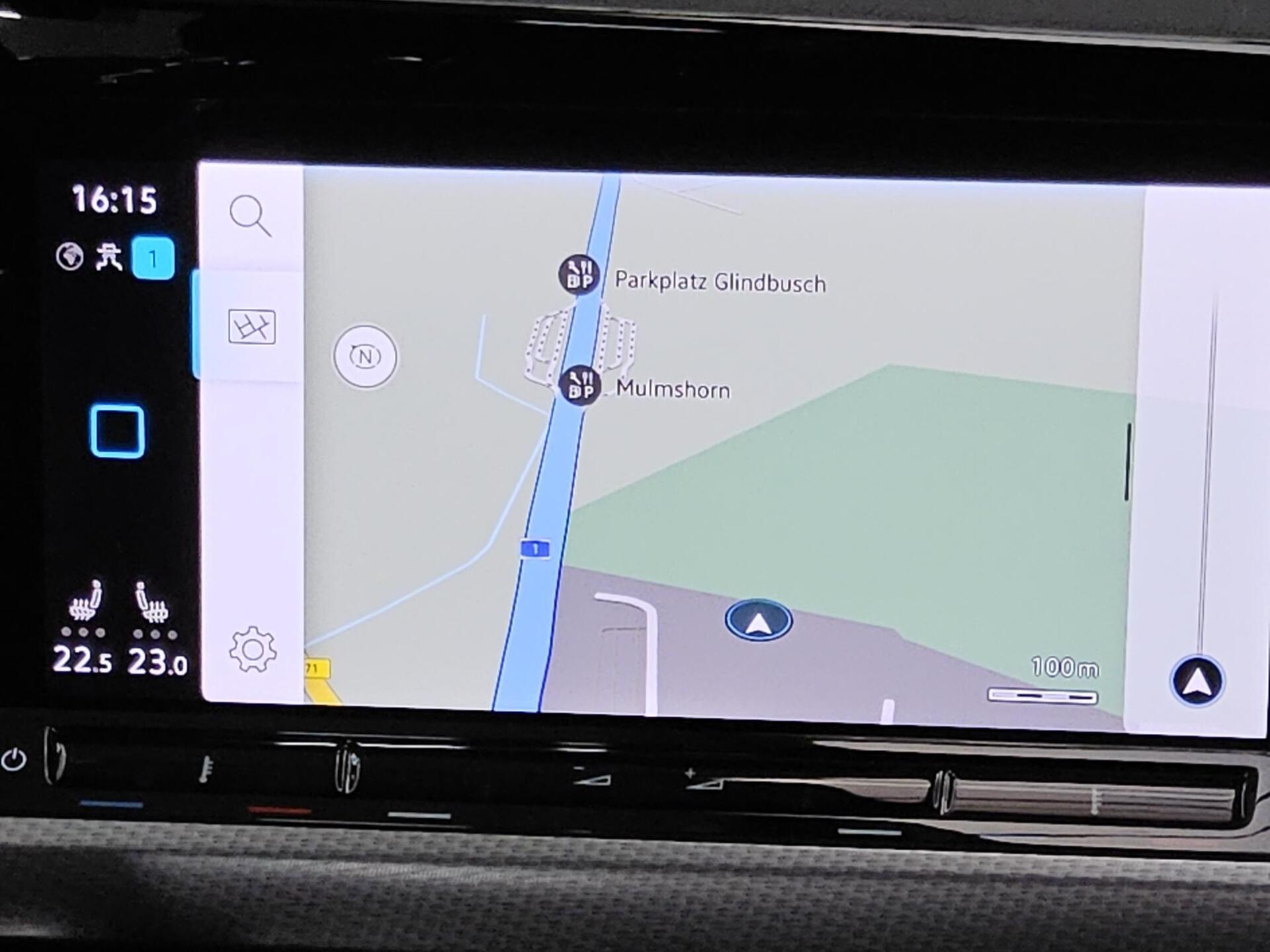 Volkswagen Golf-8 Alltrack 2.0 TDI 4M Navi Matrix Pano H-K 7