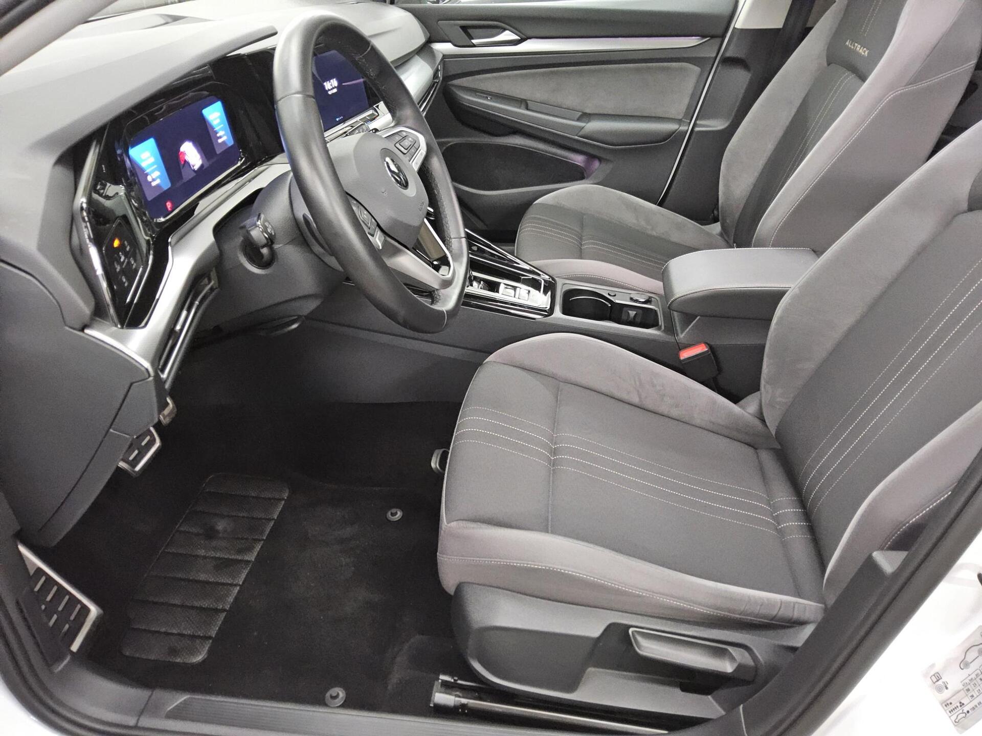 Volkswagen Golf-8 Alltrack 2.0 TDI 4M Navi Matrix Pano H-K 9