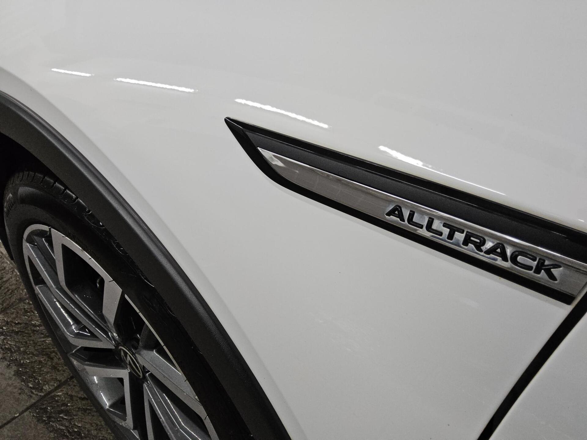 Volkswagen Golf-8 Alltrack 2.0 TDI 4M Navi Matrix Pano H-K 13