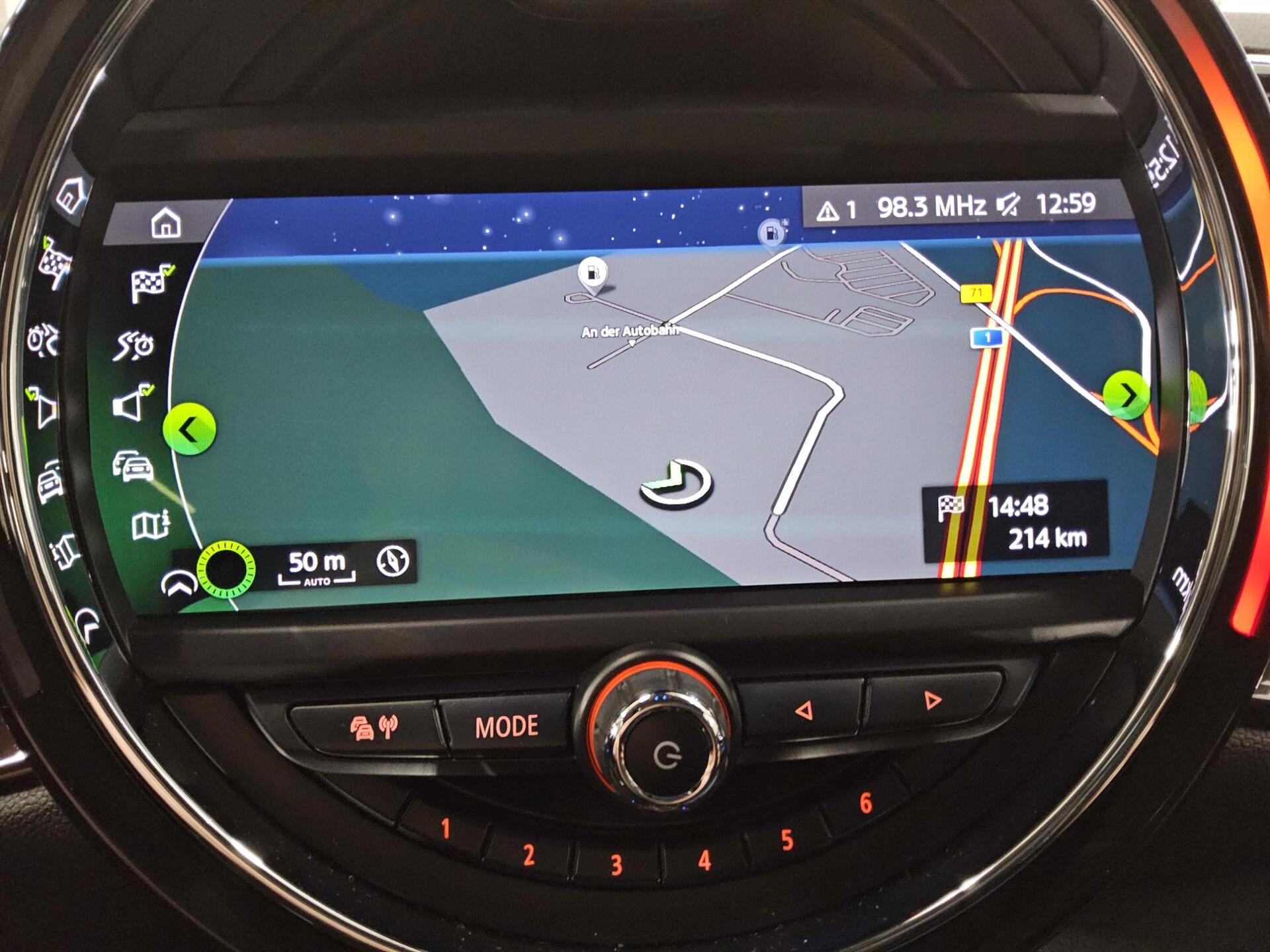 MINI Cooper SD Clubman ALL4 Navi LED Leder Pano H-K 7