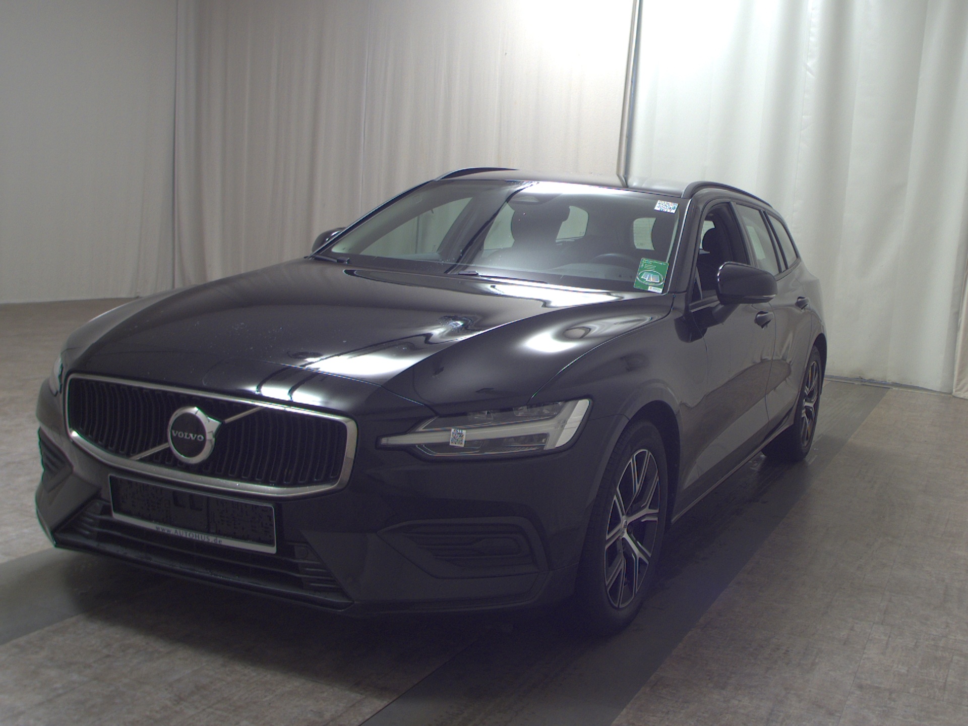 Volvo V60 B3 Essential Navi LED RFK 4xShz PDC 2