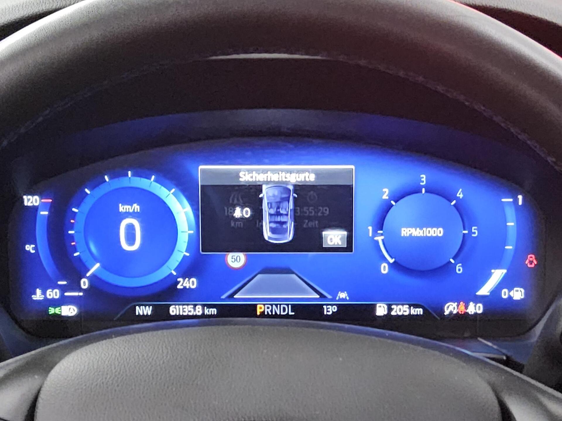 Ford Kuga 2.0 EB Titanium Navi LED Pano HuD DigiTacho 8