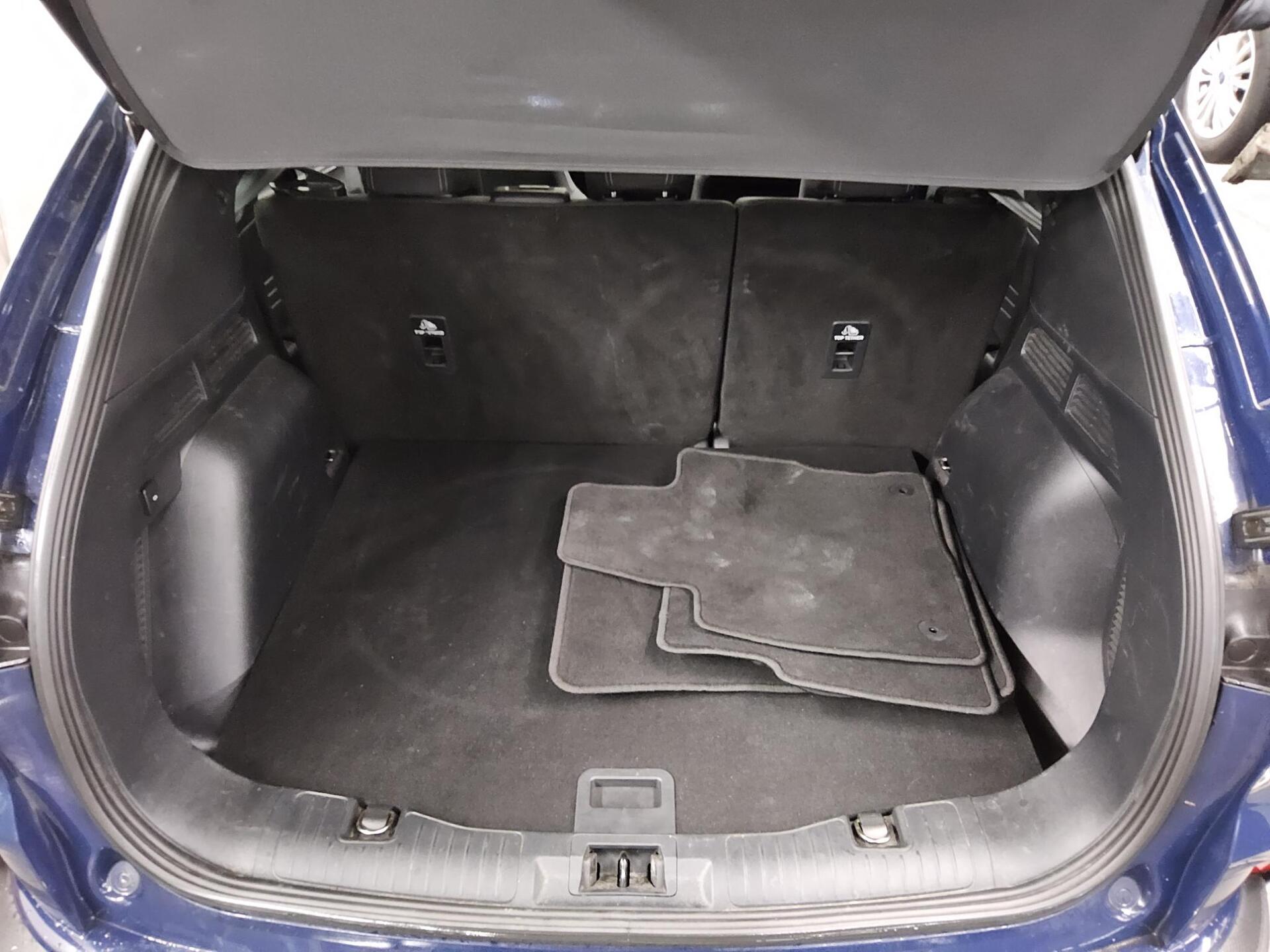 Ford Kuga 2.0 EB Titanium Navi LED Pano HuD DigiTacho 13