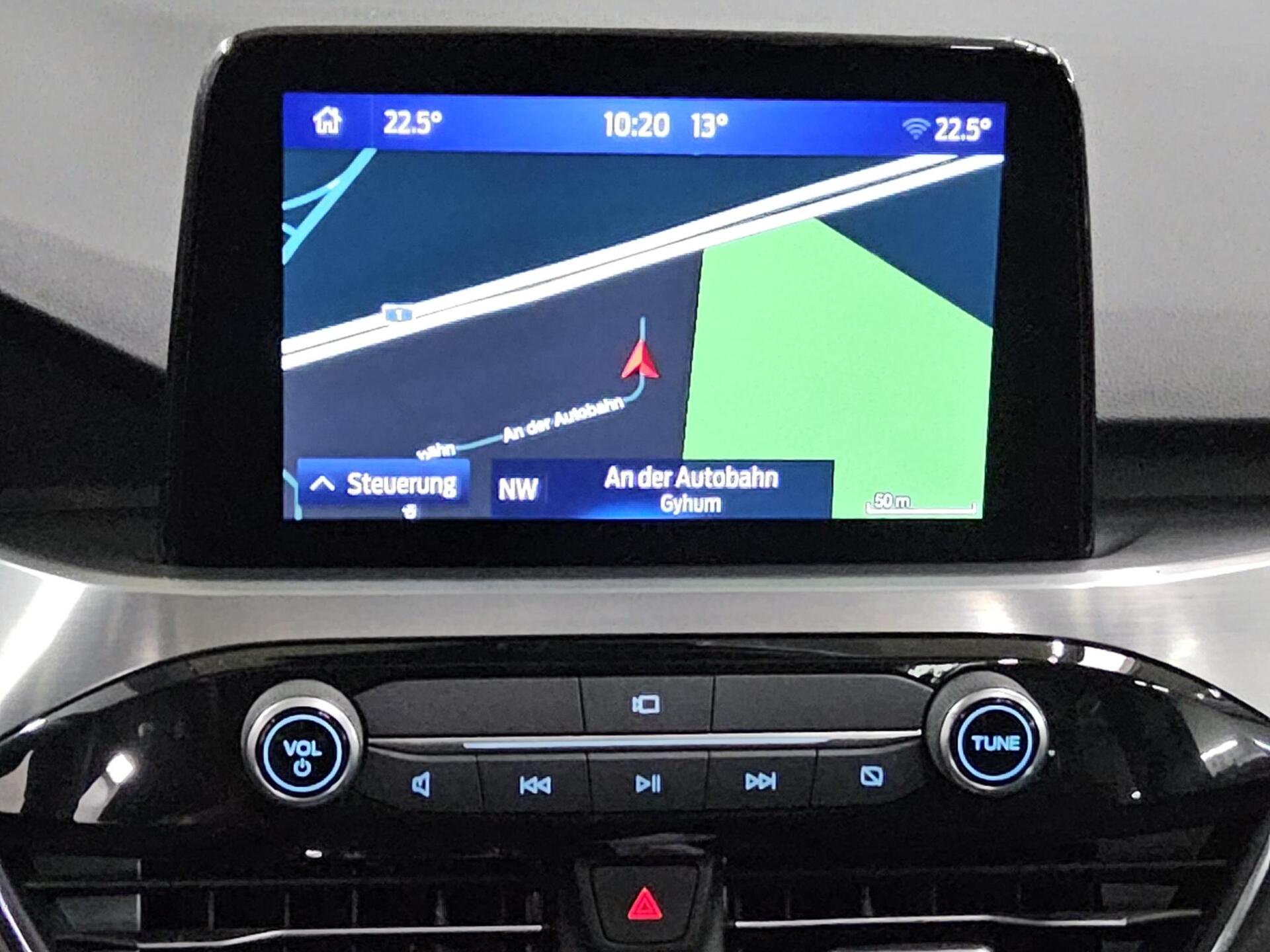 Ford Kuga 2.0 EB Titanium Navi LED Pano HuD DigiTacho 7