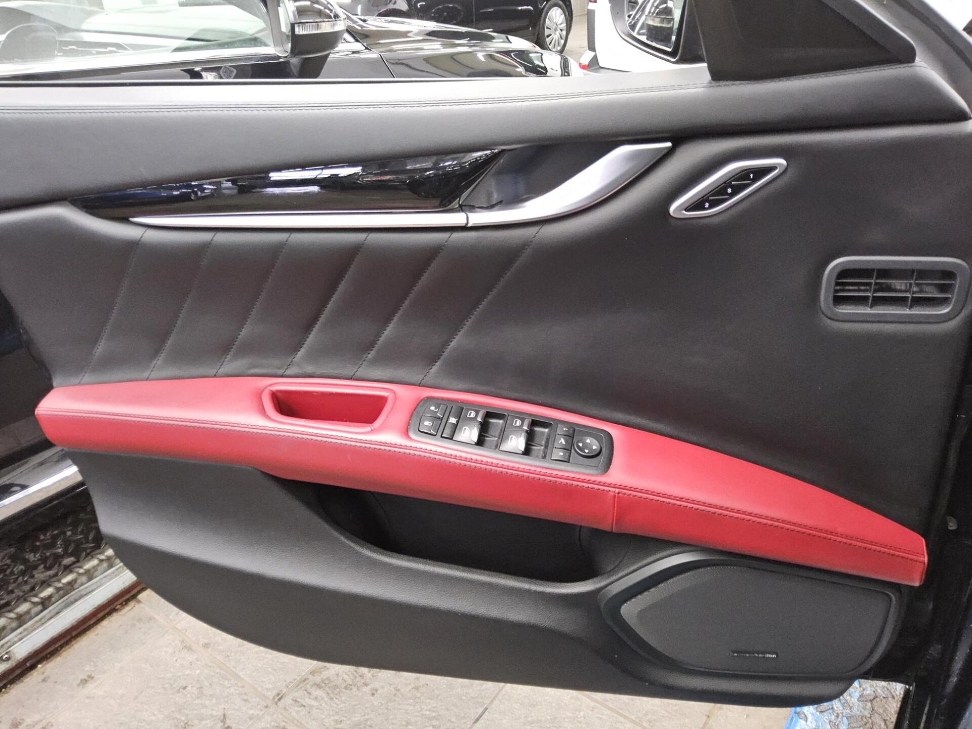 Maserati Ghibli 3.0 V6 Leder Navi Schiebedach Kamera 8