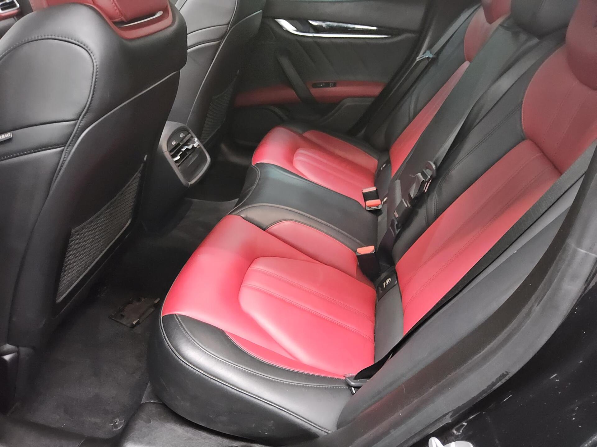 Maserati Ghibli 3.0 V6 Leder Navi Schiebedach Kamera 13