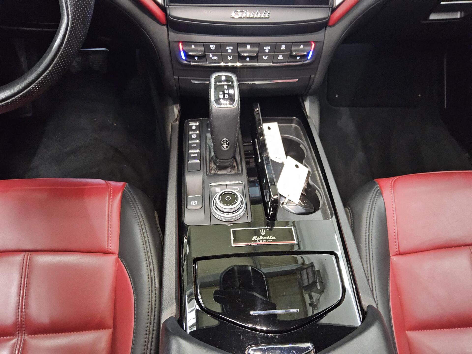 Maserati Ghibli 3.0 V6 Leder Navi Schiebedach Kamera 6