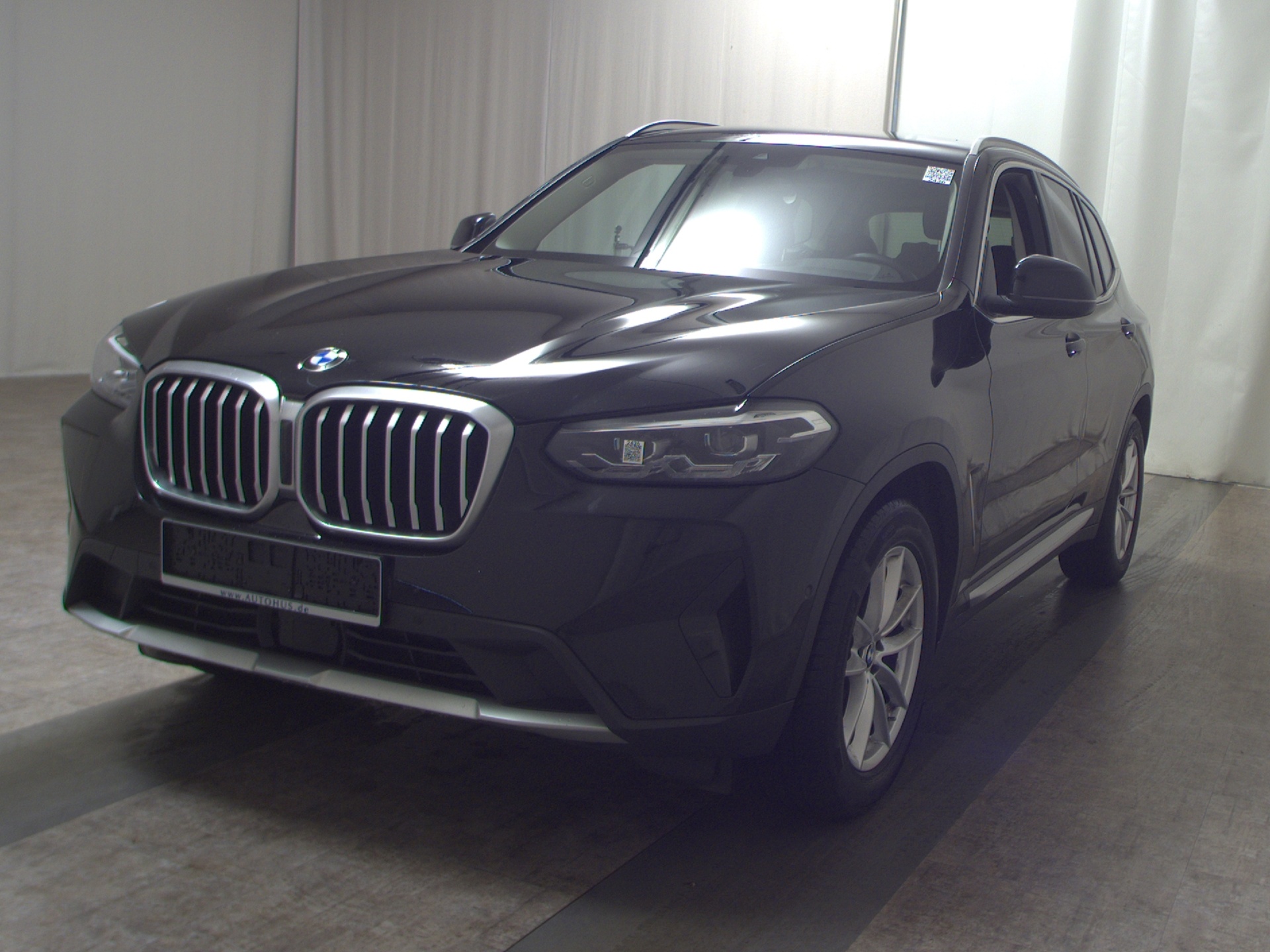 BMW X3 xDrive20d X-Line Leder Navi LED AHK ACC RFK 2
