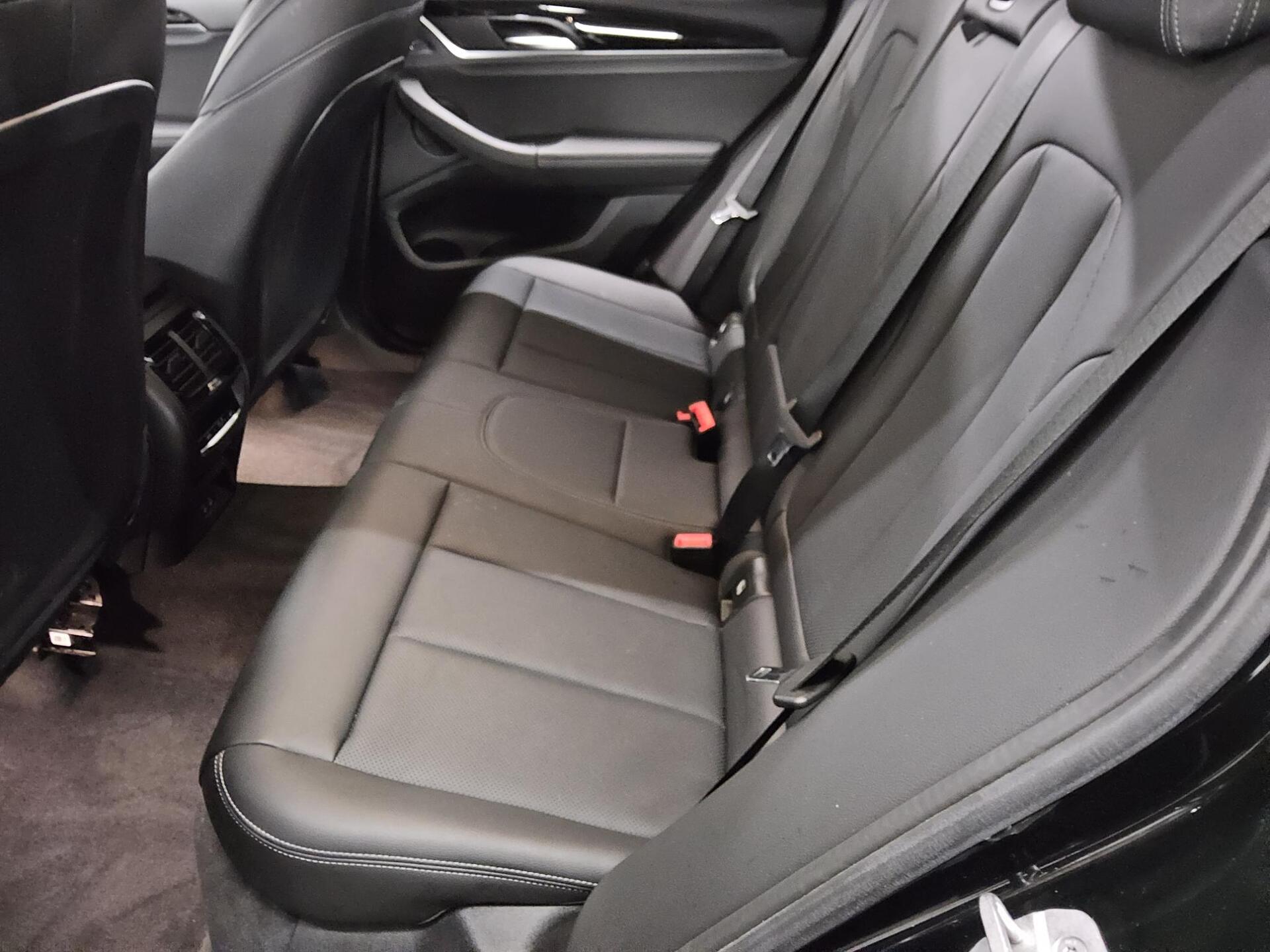 BMW X3 xDrive20d X-Line Leder Navi LED AHK ACC RFK 13