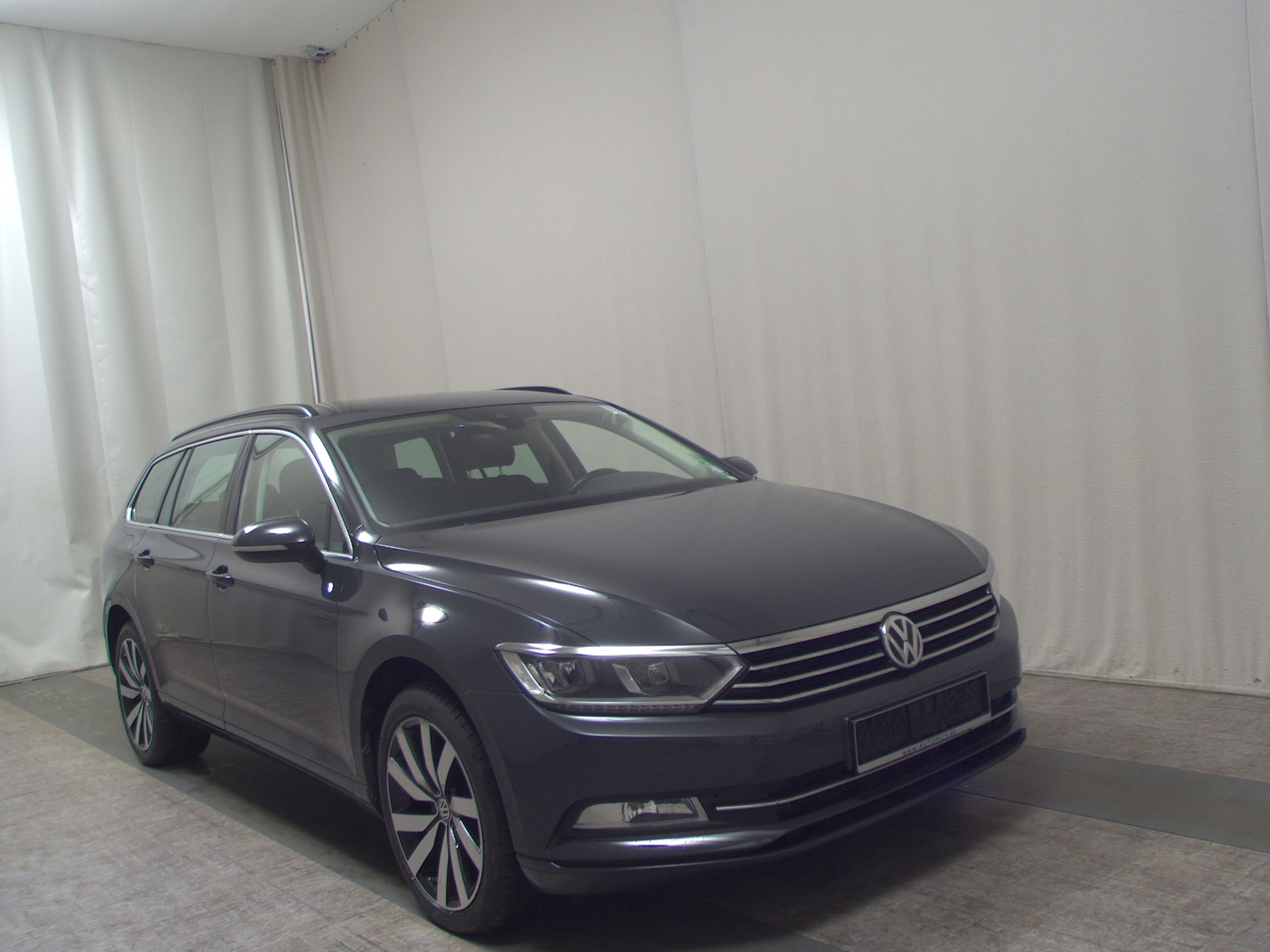 Volkswagen Passat Var. 2.0 TDI Comf. Navi LED AID RFK 4xShz 3
