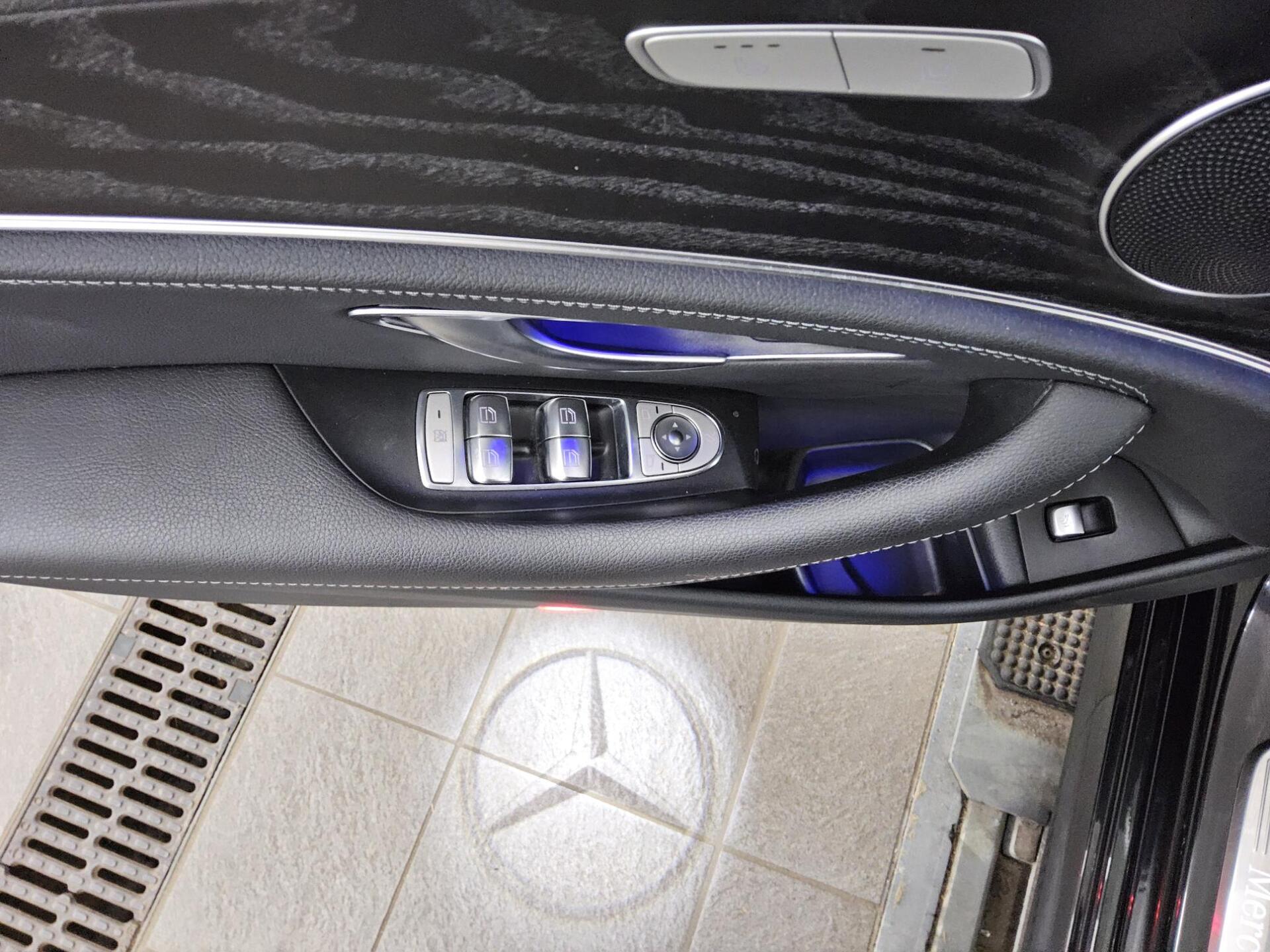 Mercedes-Benz E 300 T de AMG-Line Navi LED Widescreen Pano HuD 10