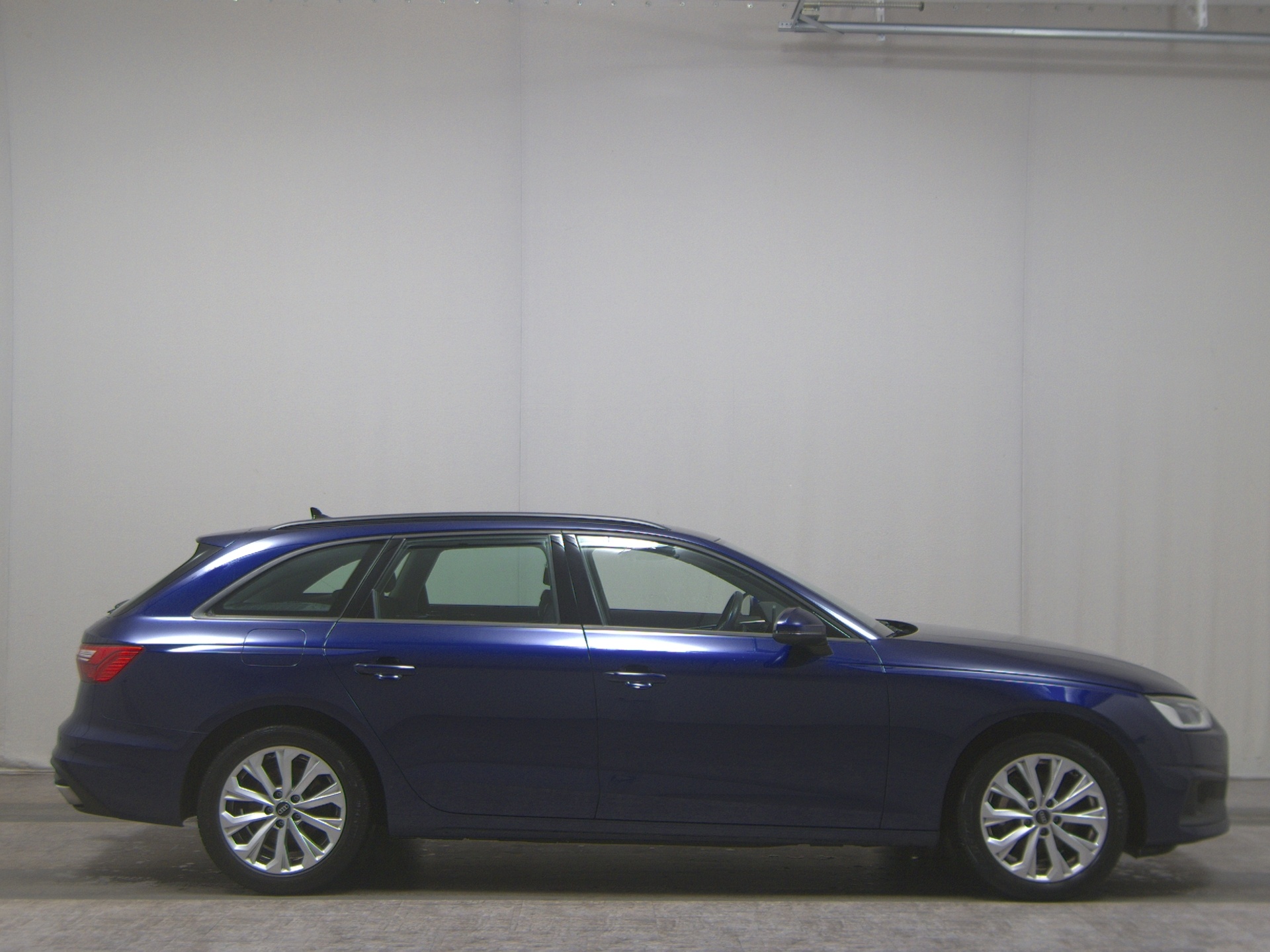 Audi A4 Avant 40 TDI Navi+ LED Massage AHK Sportsitze