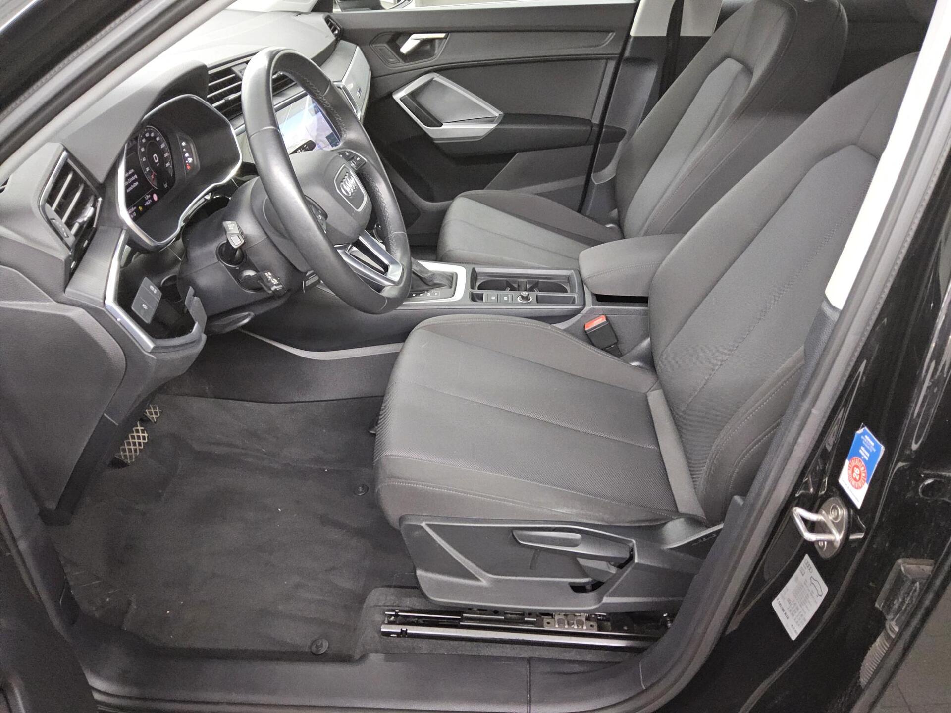 Audi Q3 Sportback 35 TFSI Navi+ LED vc+ ACC Sound PDC 9