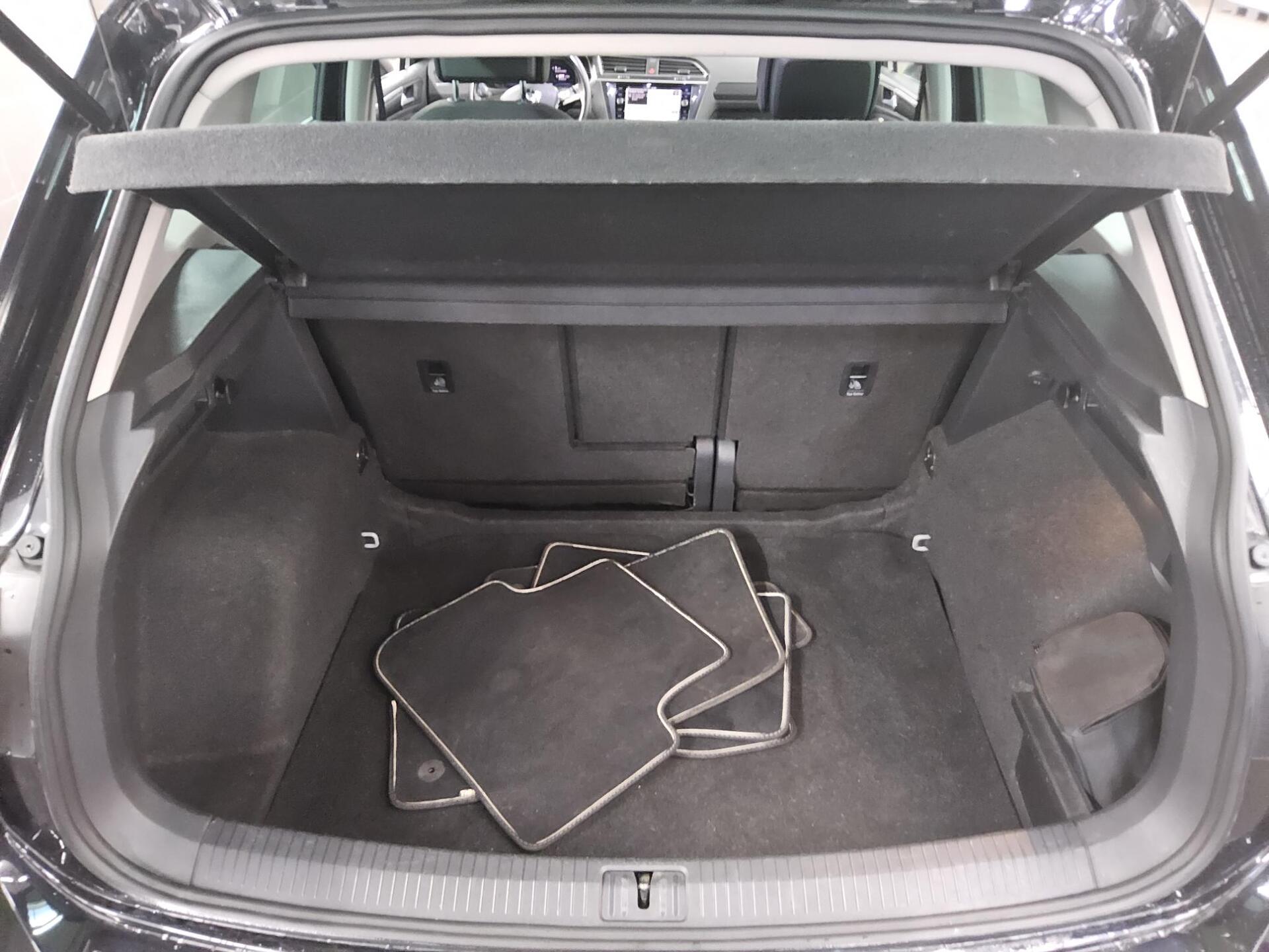 Volkswagen Tiguan 2.0 TDI Highline Navi AID LED RFK 12