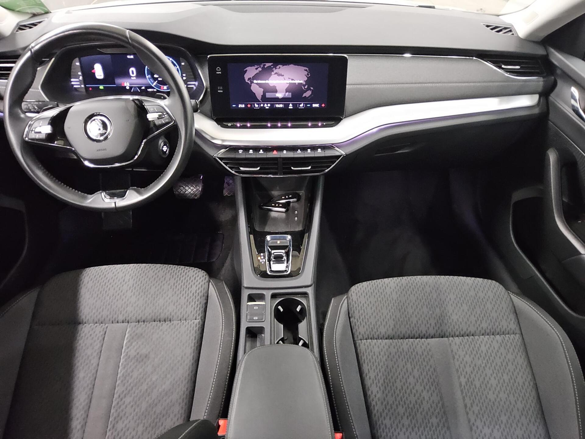 Skoda Octavia Kombi 2.0 TDI Style LED vc PDC Shz 5