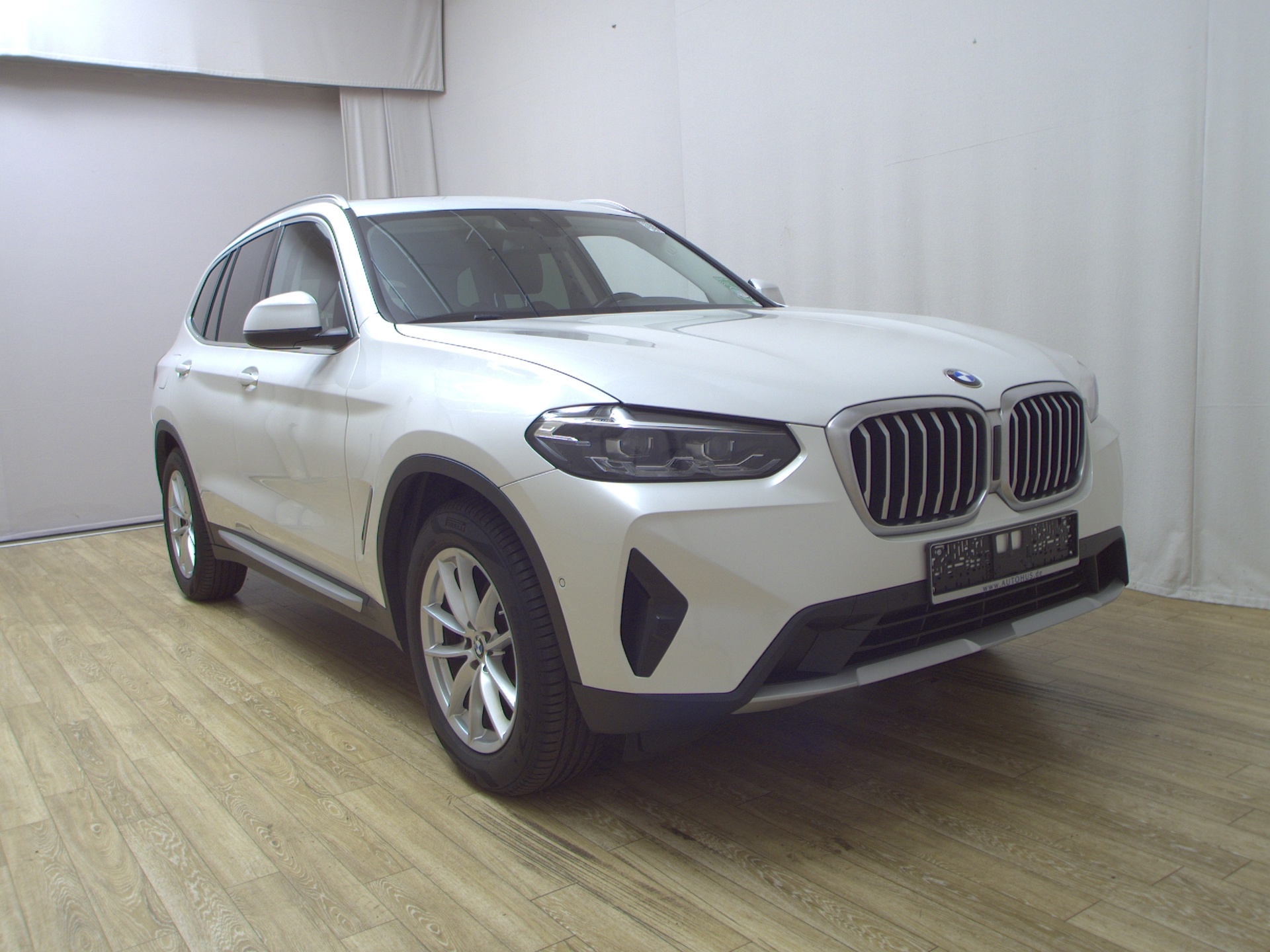 BMW X3 xDrive20d Navi LED+ Leder LC+ Pano RFK 3