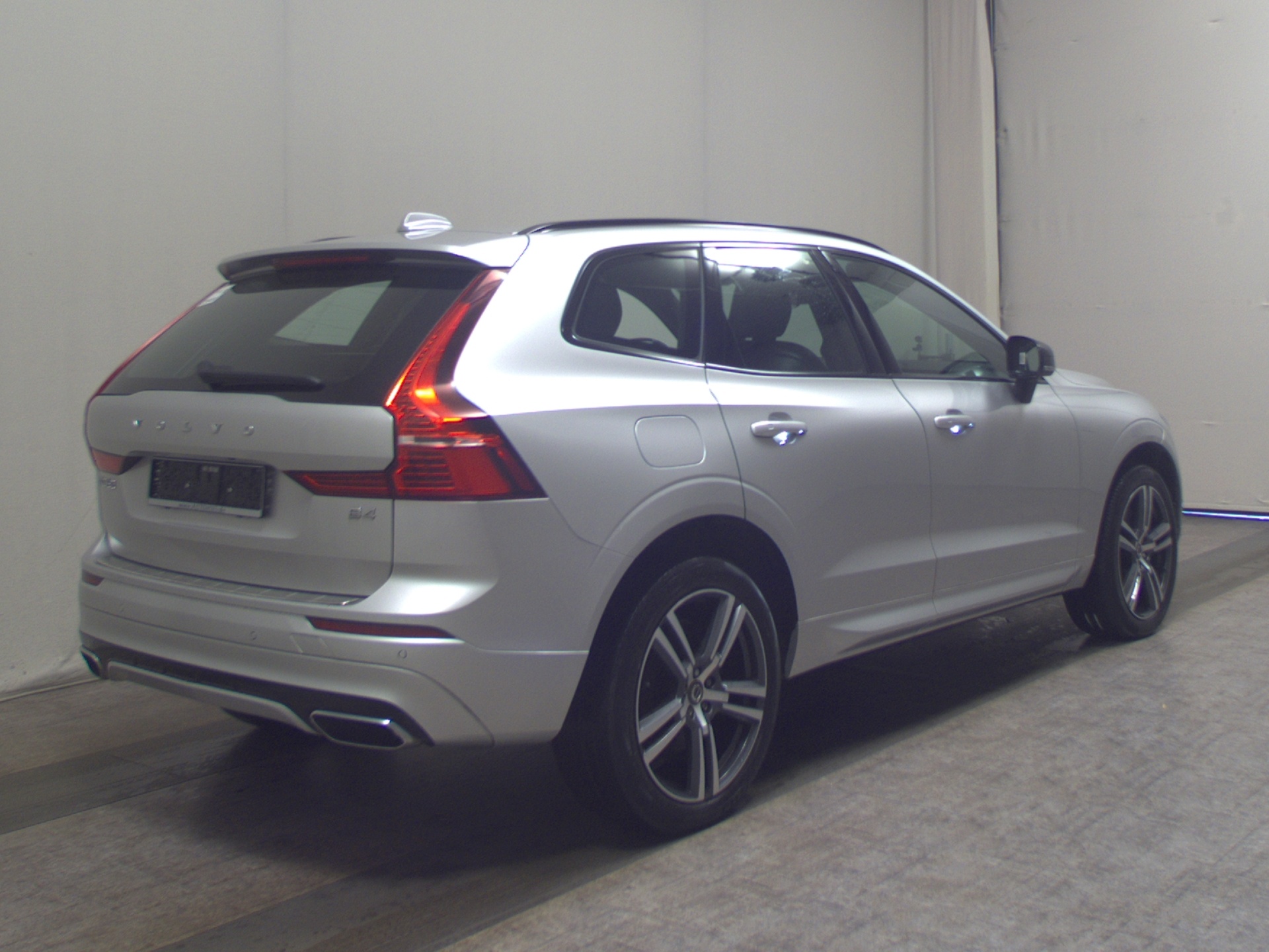 Volvo XC60 B4 D R-Design T-Leder Navi LED ACC AHK PDC 4