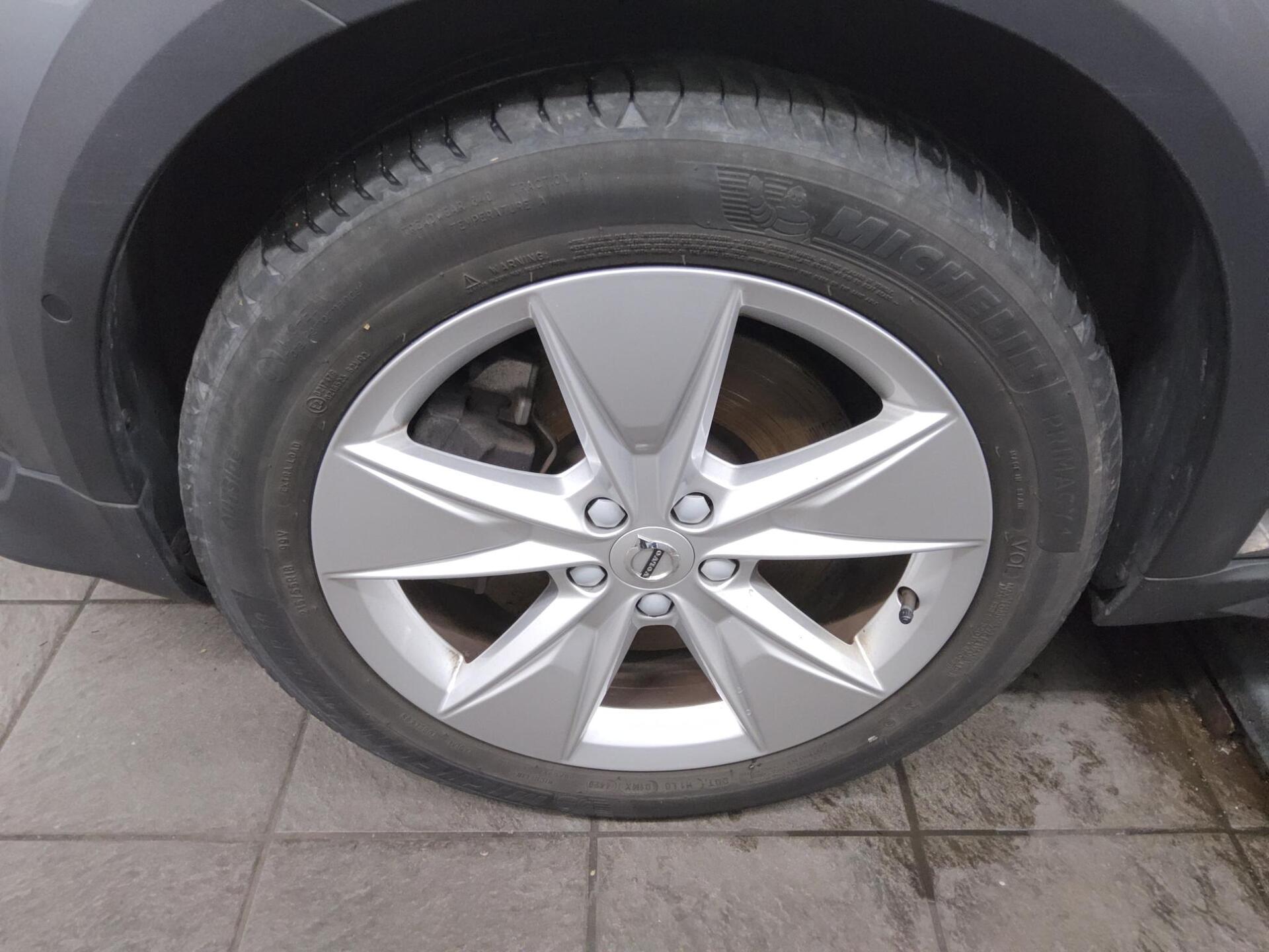 Volvo V60 Cross Country B4 D AWD Pro Navi LED AHk 11