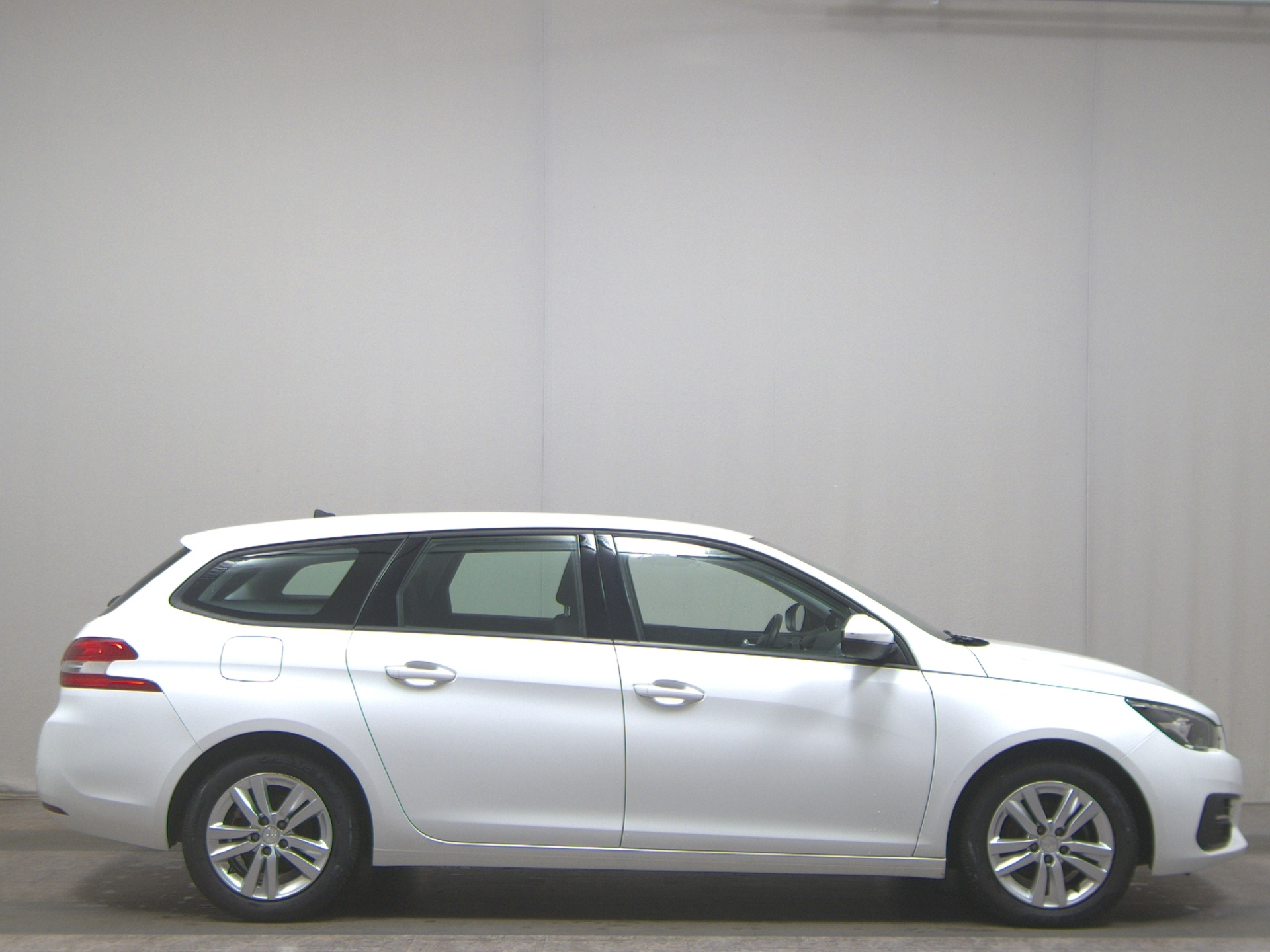 Peugeot 308 1.5 BlueHDI Active Navi Shz PDC Tempomat