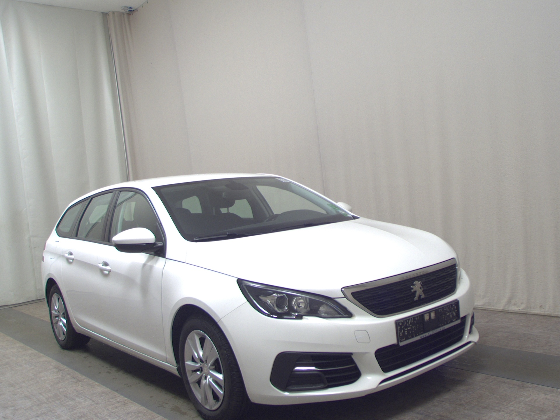 Peugeot 308 1.5 BlueHDI Active Navi Shz PDC Tempomat 3