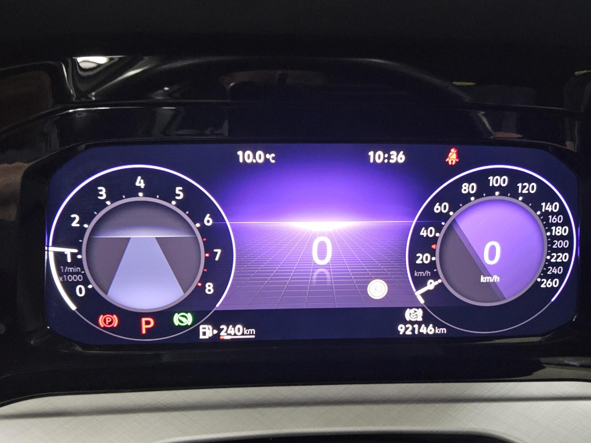 Volkswagen Golf-8 Var. 1.5 eTSI Life Navi LED DC-Pro ACC 8