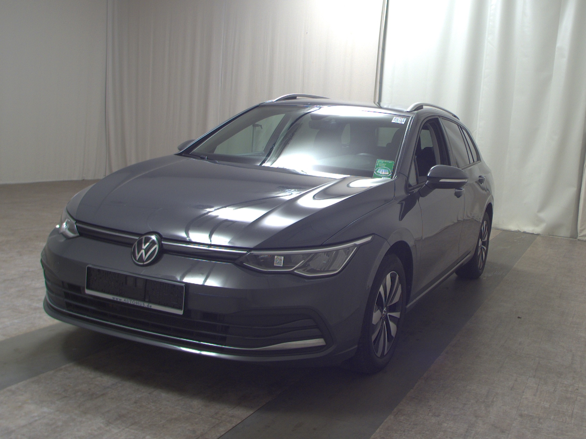 Volkswagen Golf-8 Var. 1.5 TSI Move Navi LED Shz DC PDC 2
