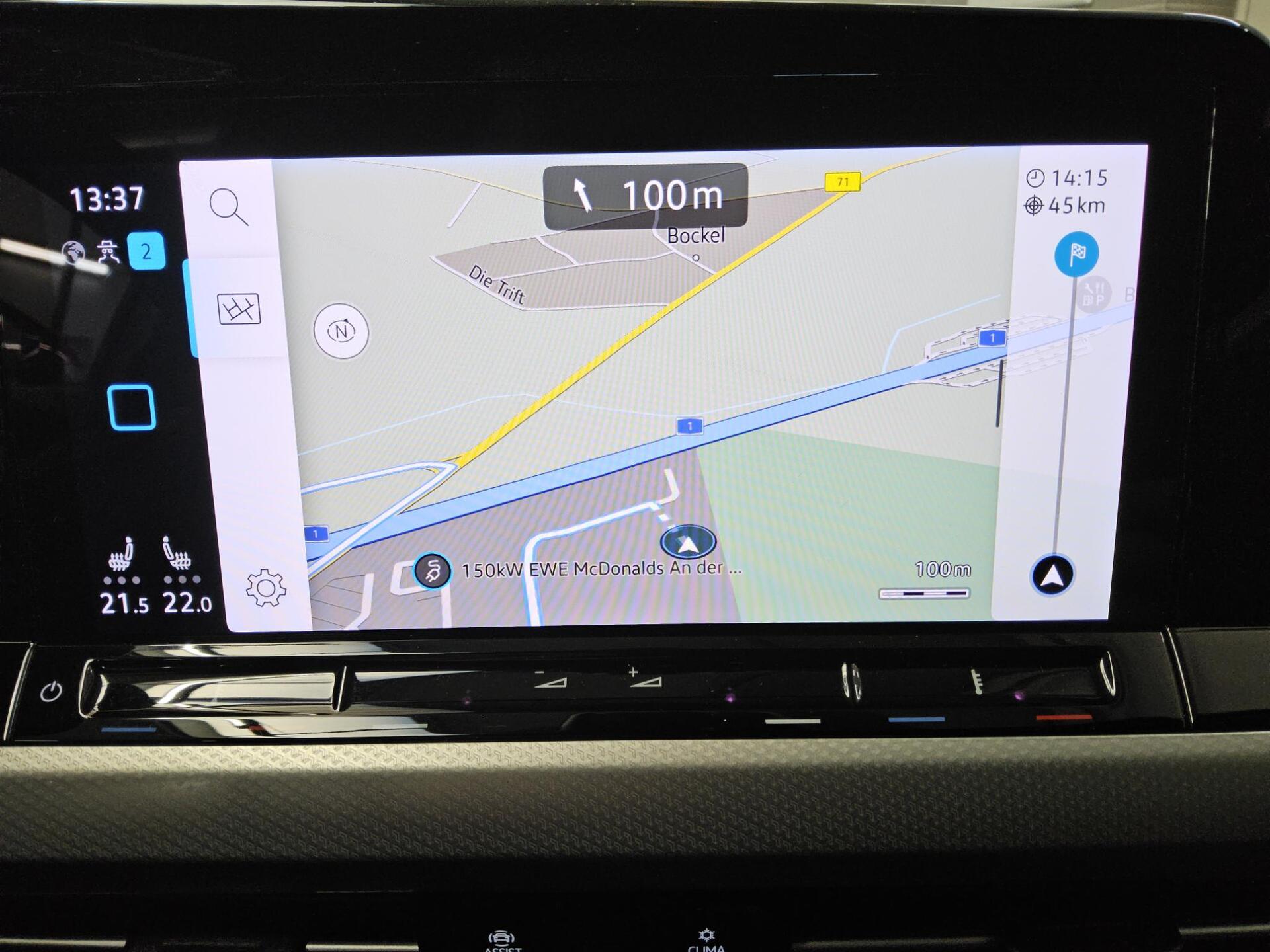 Volkswagen Golf-8 Var. 1.5 TSI Move Navi LED AID ACC PDC 7