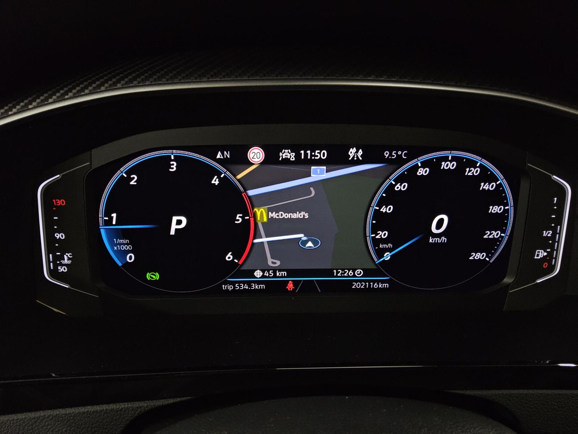 Volkswagen Arteon SB 2.0 TDI 4M R-Line Navi LED DC Pano RFK 8