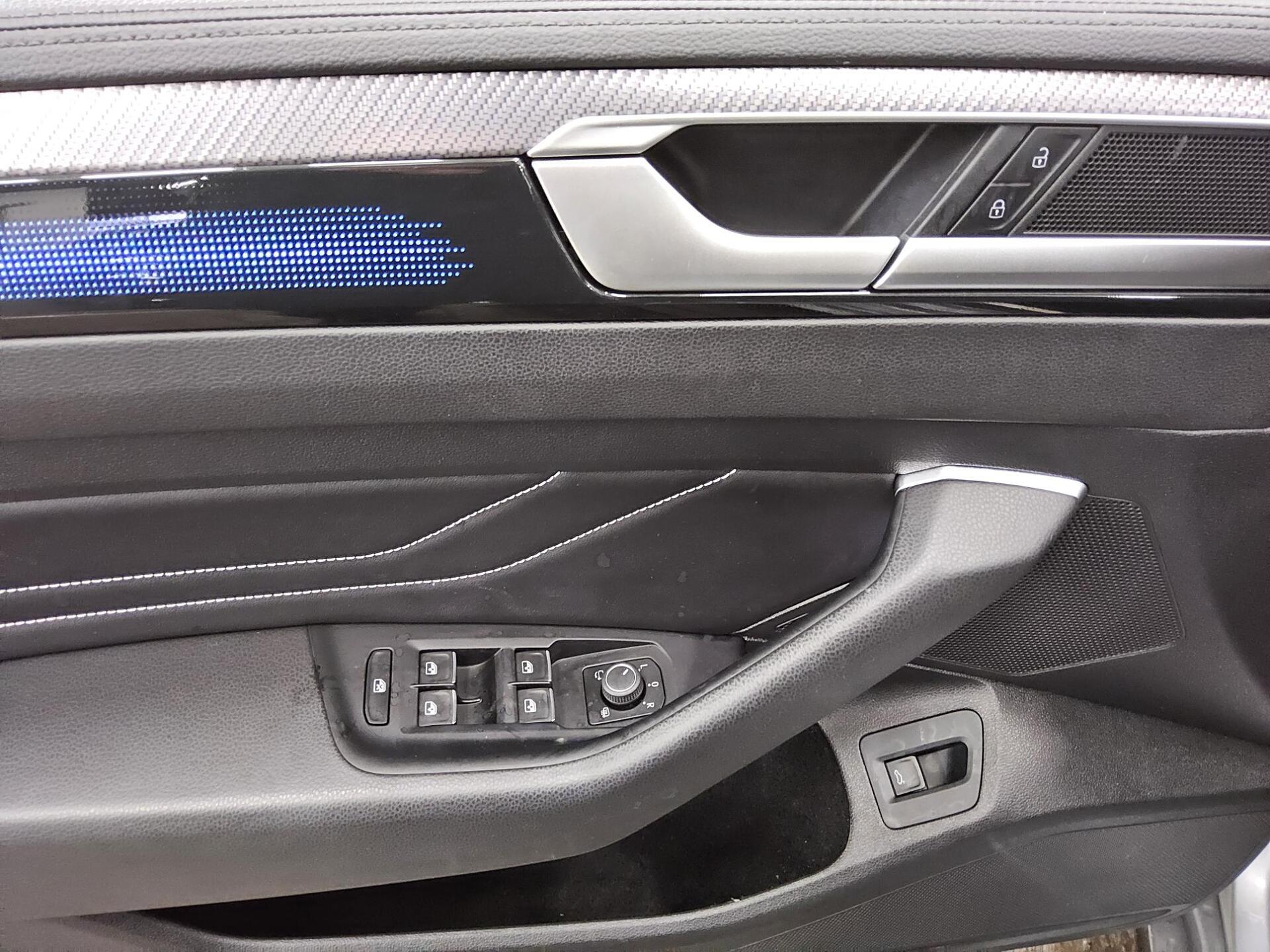 Volkswagen Arteon SB 2.0 TDI 4M R-Line Navi LED DC Pano RFK 10